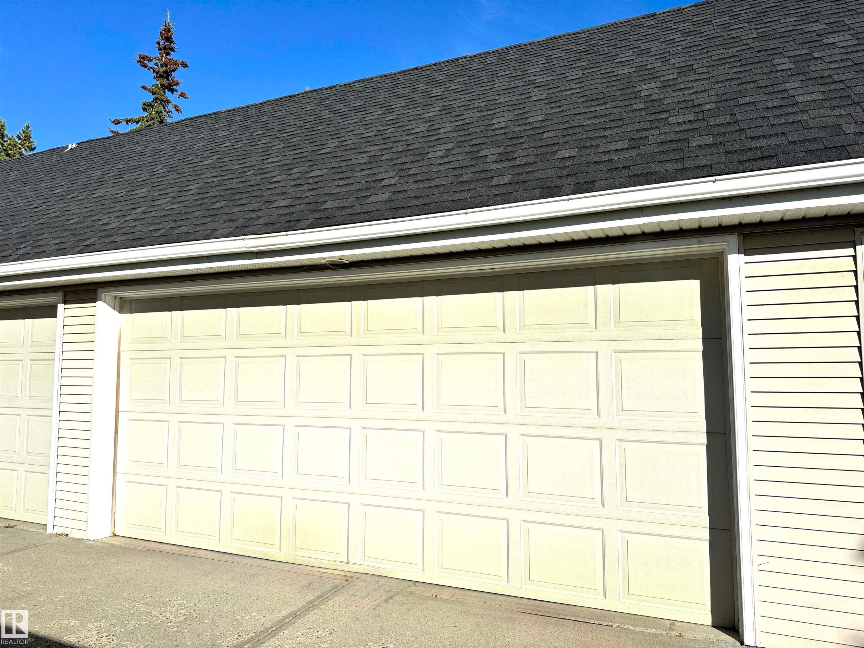 












14418 98 Street

,
Edmonton,




AB
T5E 6M9

