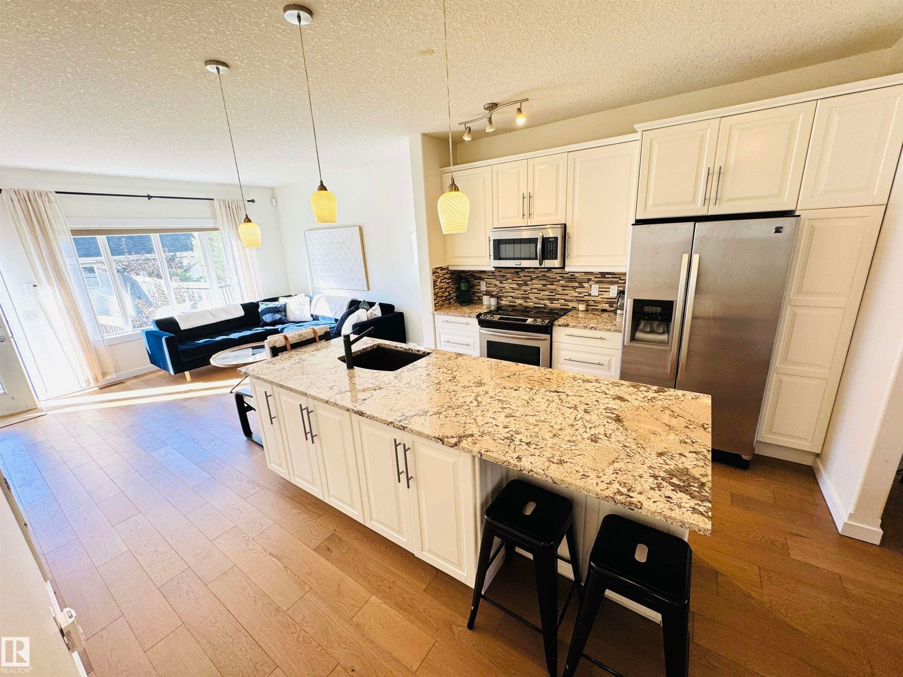 












14418 98 Street

,
Edmonton,




AB
T5E 6M9

