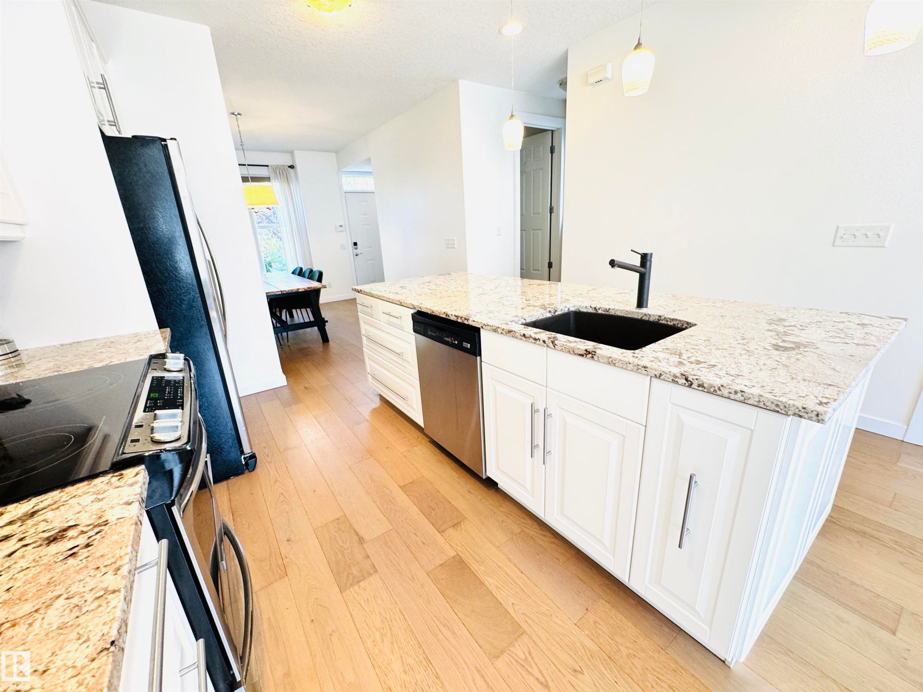 












14418 98 Street

,
Edmonton,




AB
T5E 6M9

