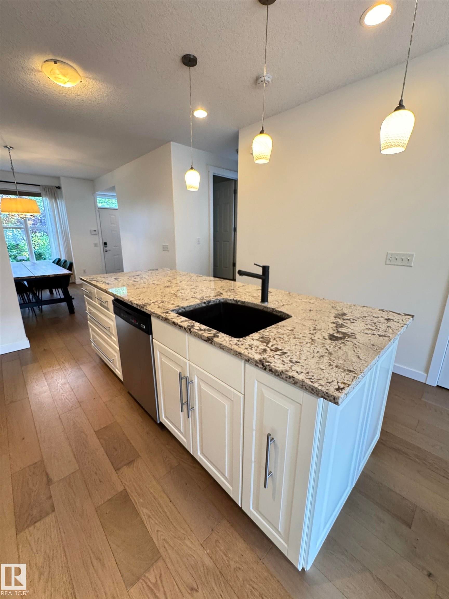 












14418 98 Street

,
Edmonton,




AB
T5E 6M9

