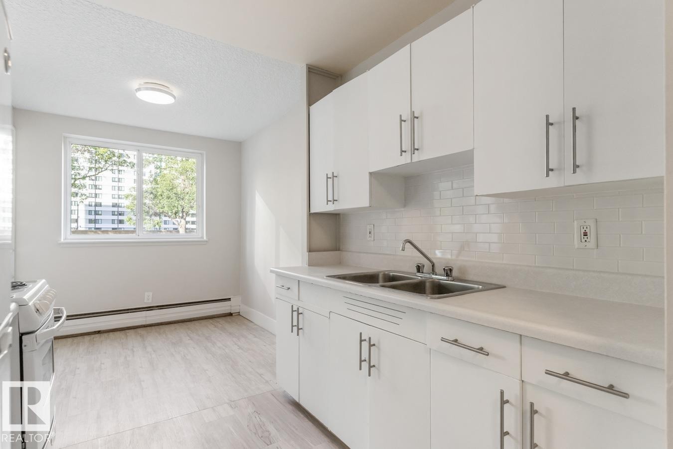 












205 10135 120 Street

,
Edmonton,




AB
T5K 2A1

