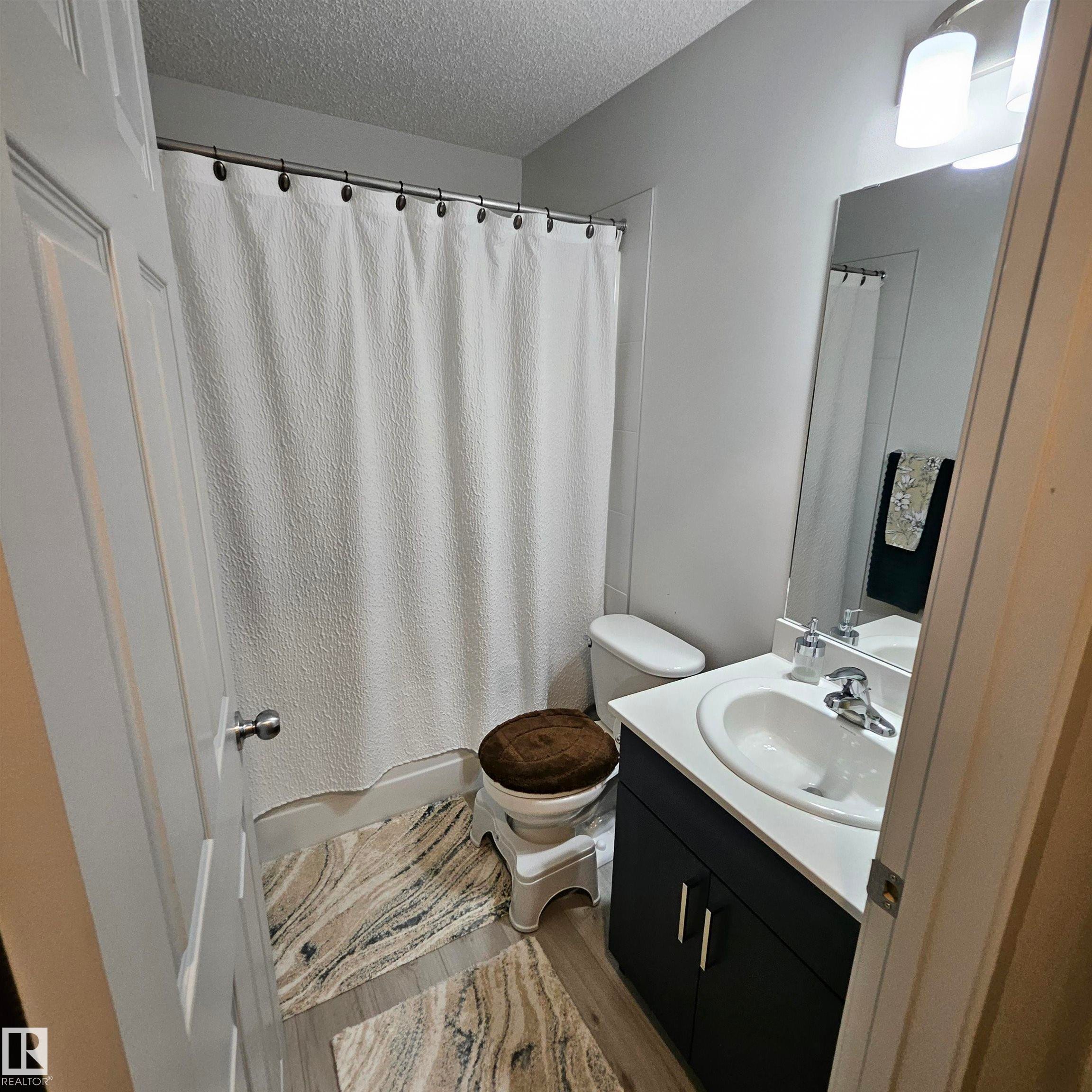 












19122 22A Avenue

,
Edmonton,




AB
T6M 1R2

