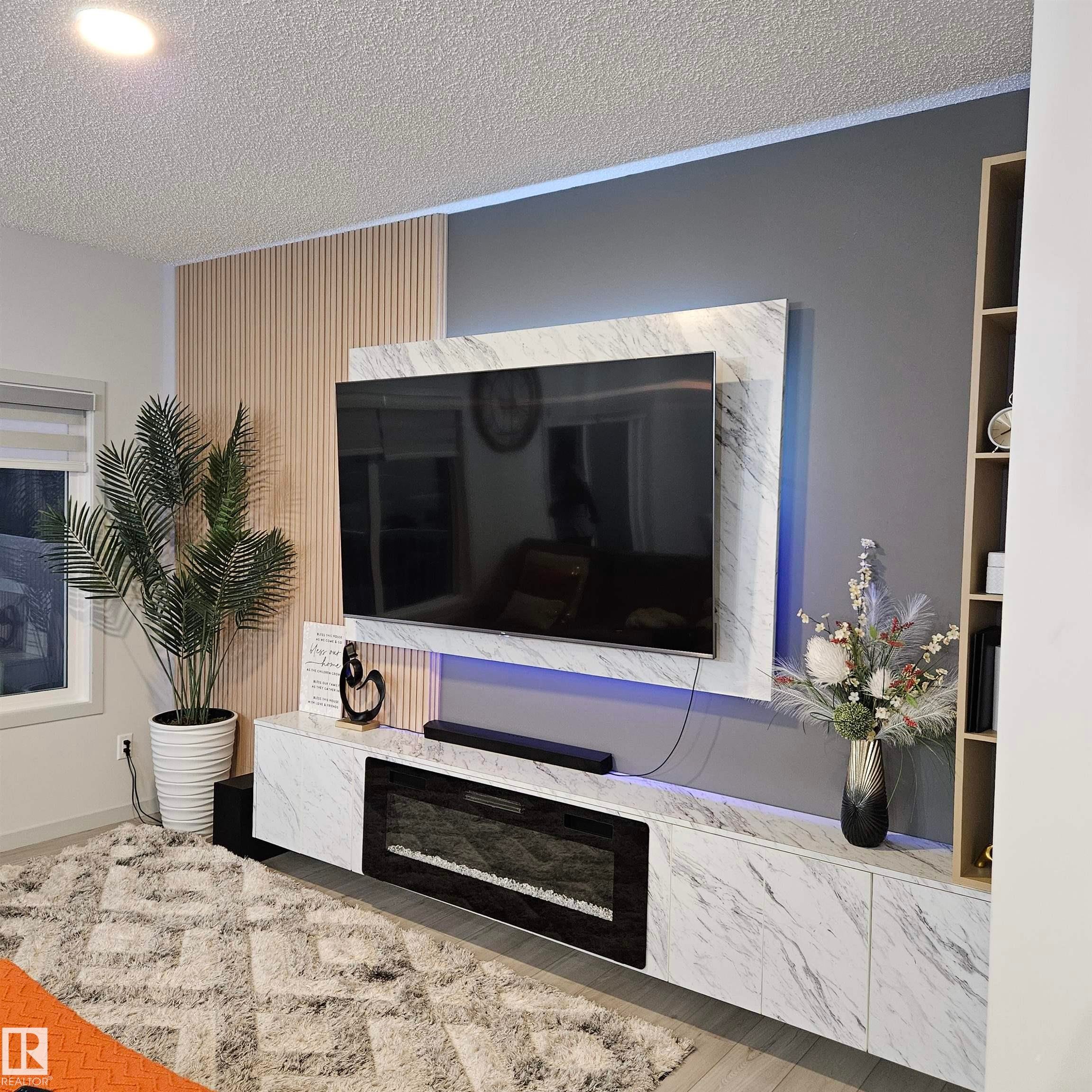 












19122 22A Avenue

,
Edmonton,




AB
T6M 1R2

