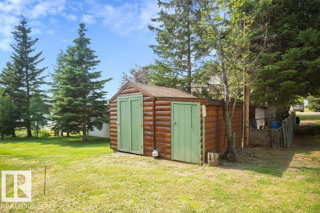 












16 Maple Cresent

,
Rural Westlock County,




AB
T0G 1H0

