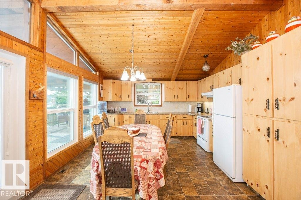 












16 Maple Cresent

,
Rural Westlock County,




AB
T0G 1H0


