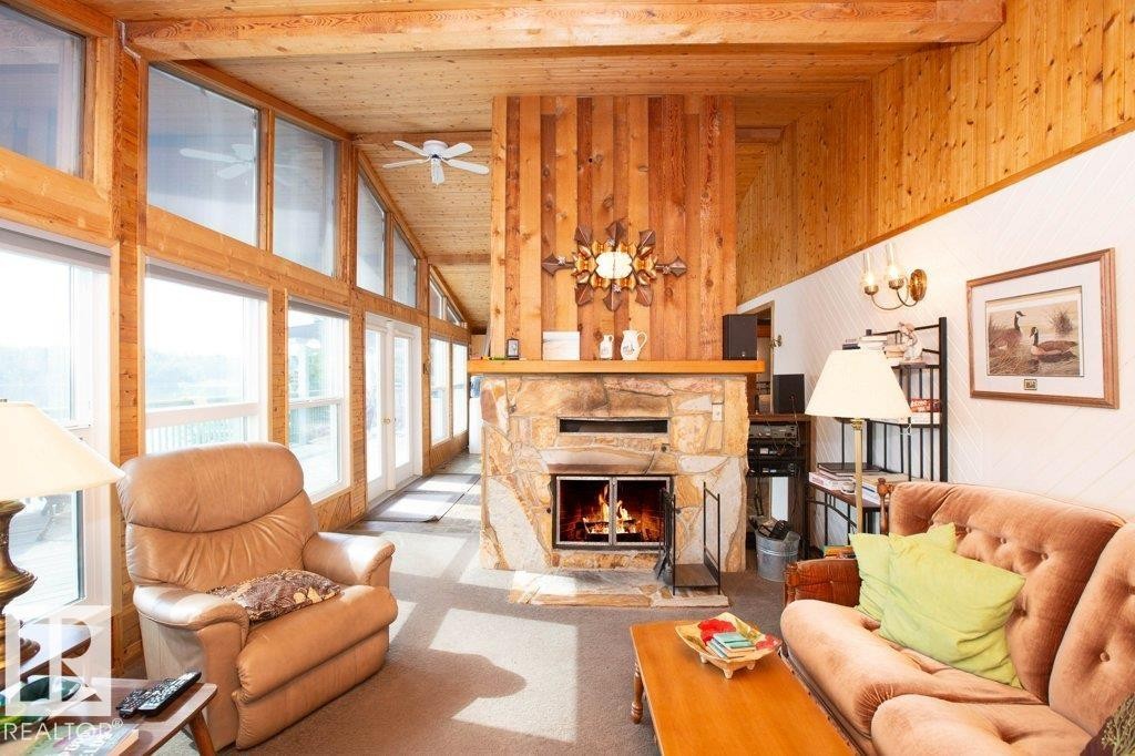 












16 Maple Cresent

,
Rural Westlock County,




AB
T0G 1H0

