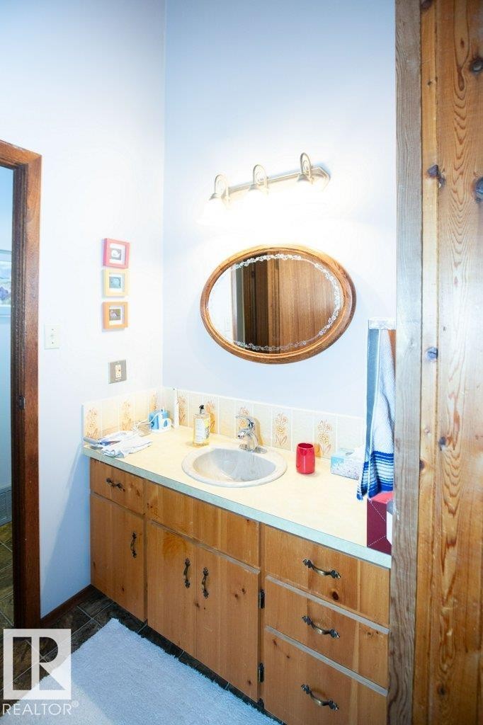 












16 Maple Cresent

,
Rural Westlock County,




AB
T0G 1H0

