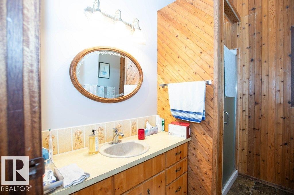 












16 Maple Cresent

,
Rural Westlock County,




AB
T0G 1H0

