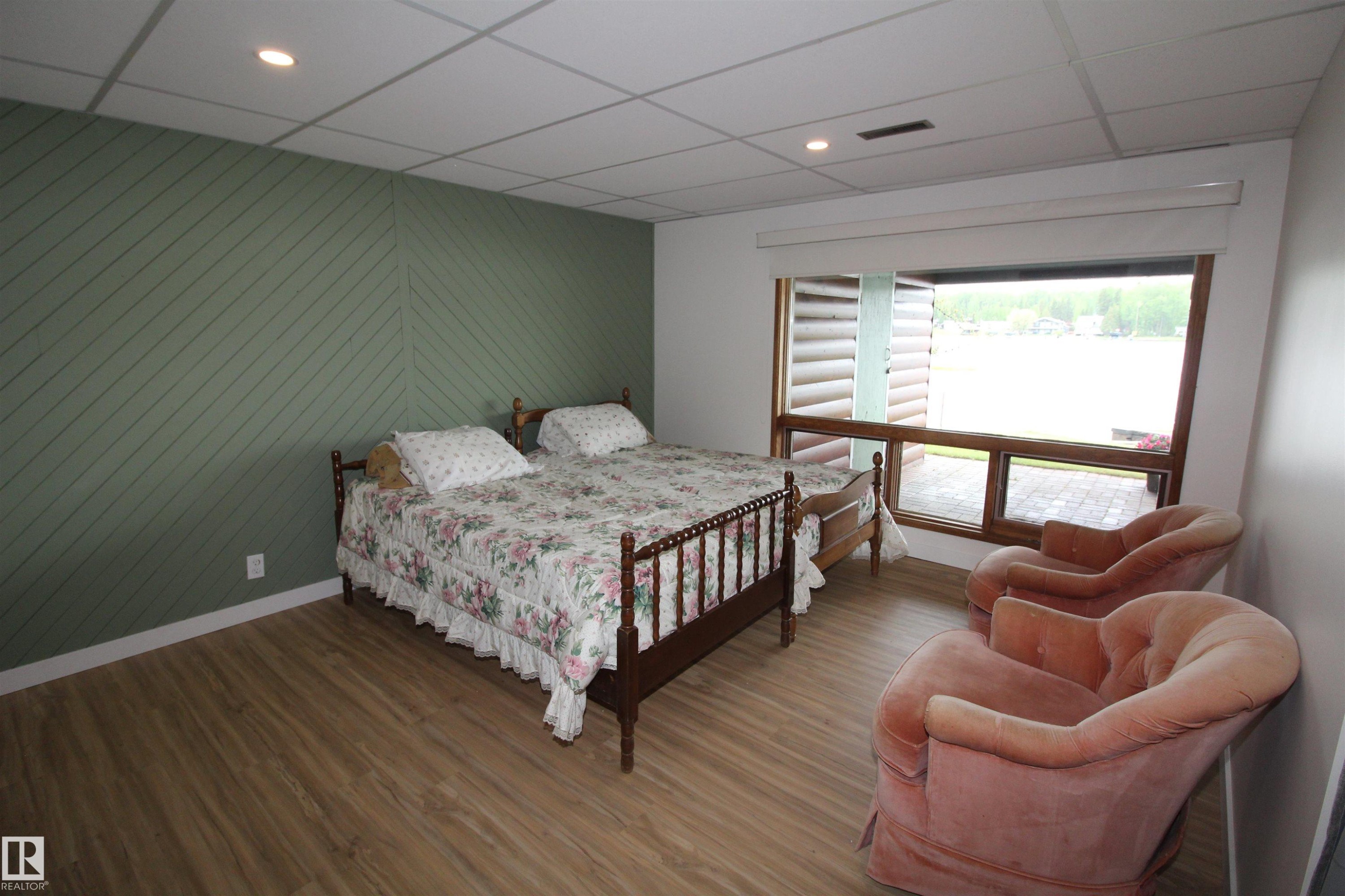 












16 Maple Cresent

,
Rural Westlock County,




AB
T0G 1H0

