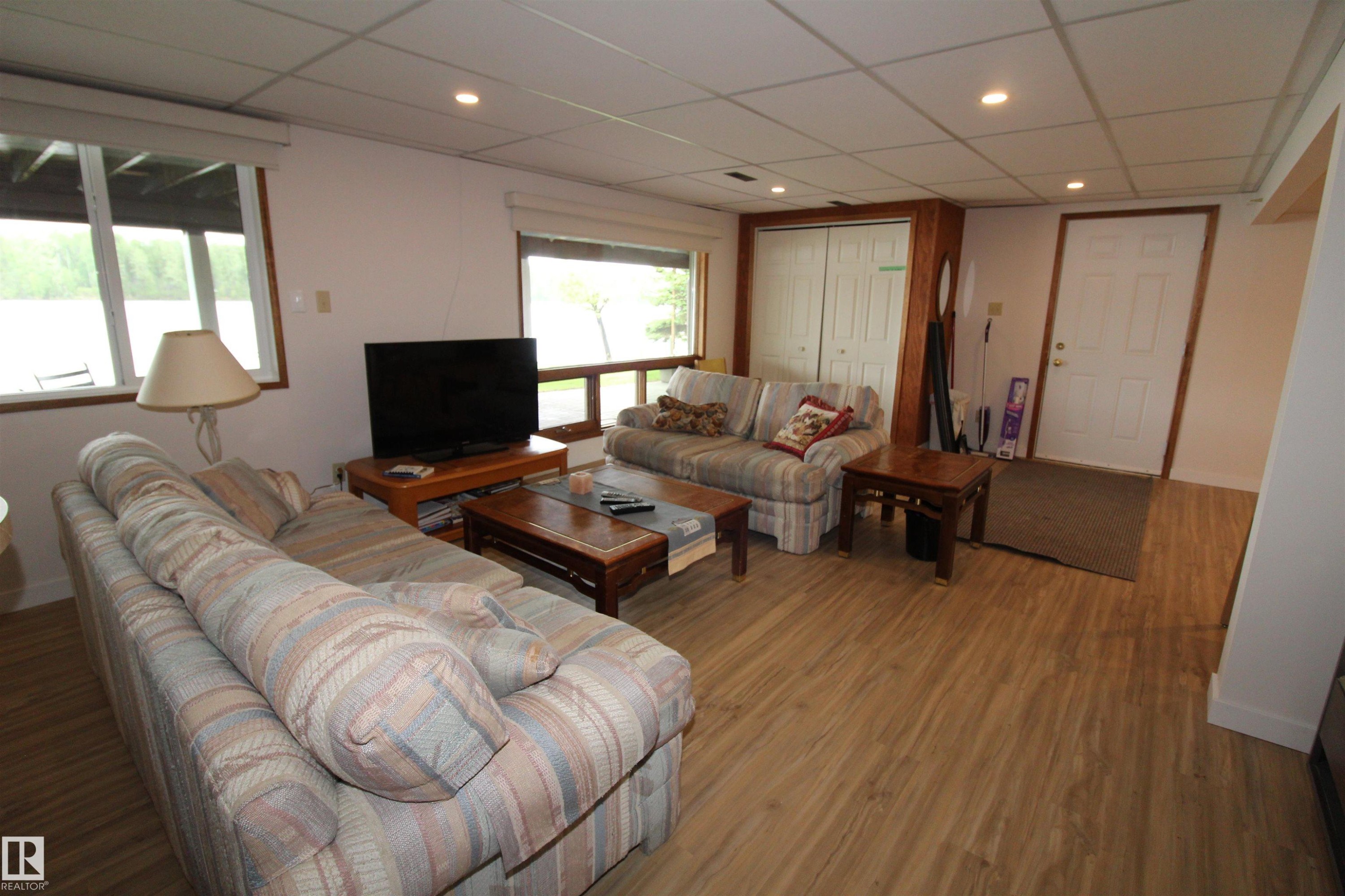 












16 Maple Cresent

,
Rural Westlock County,




AB
T0G 1H0

