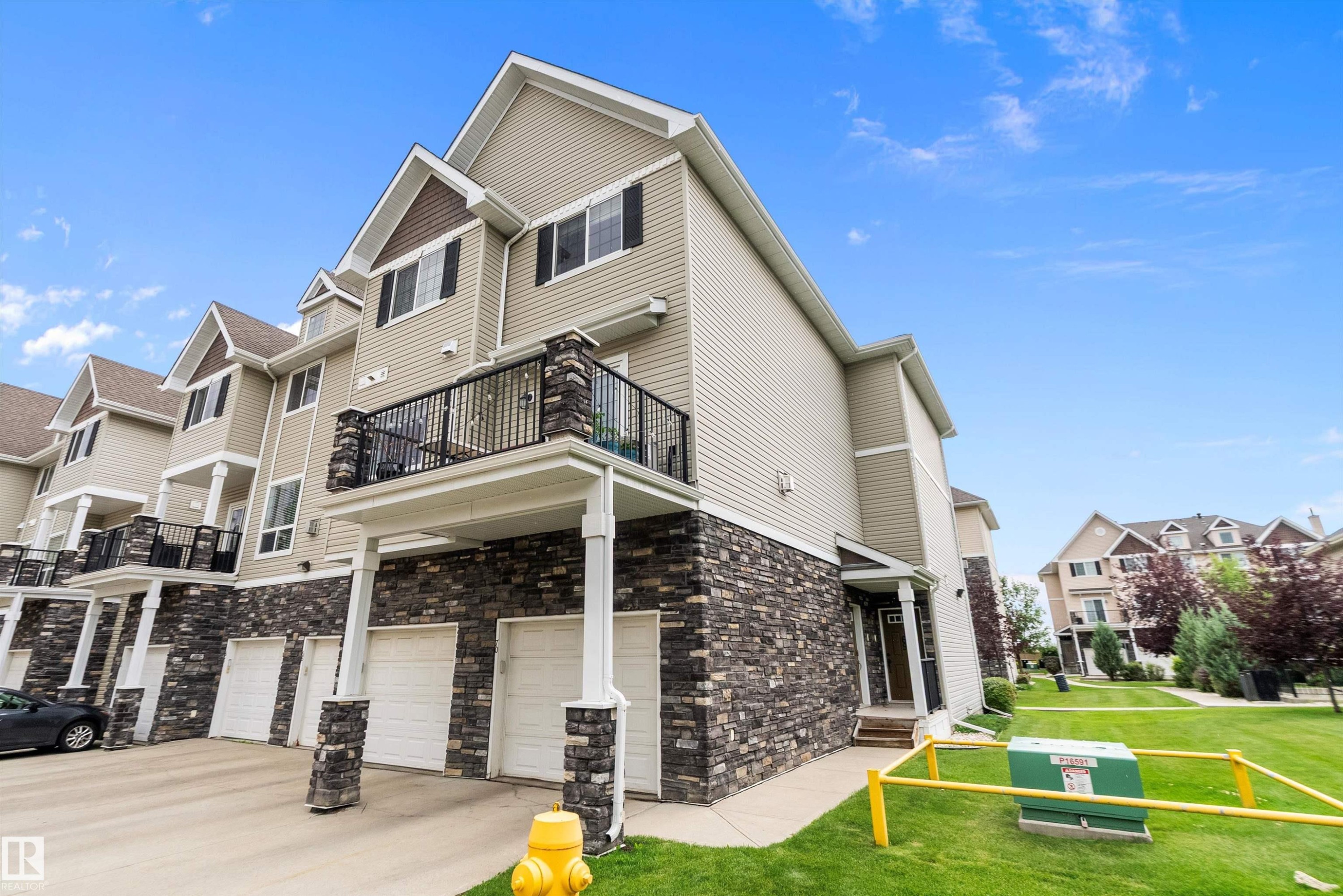 












69 7293 South Terwillegar Drive

,
Edmonton,




AB
T6R 0N5

