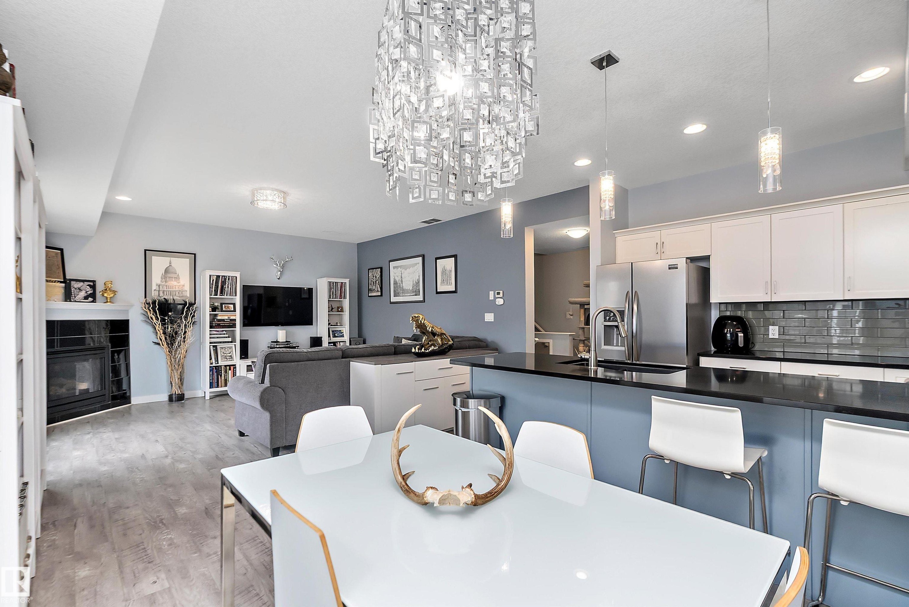 












69 7293 South Terwillegar Drive

,
Edmonton,




AB
T6R 0N5

