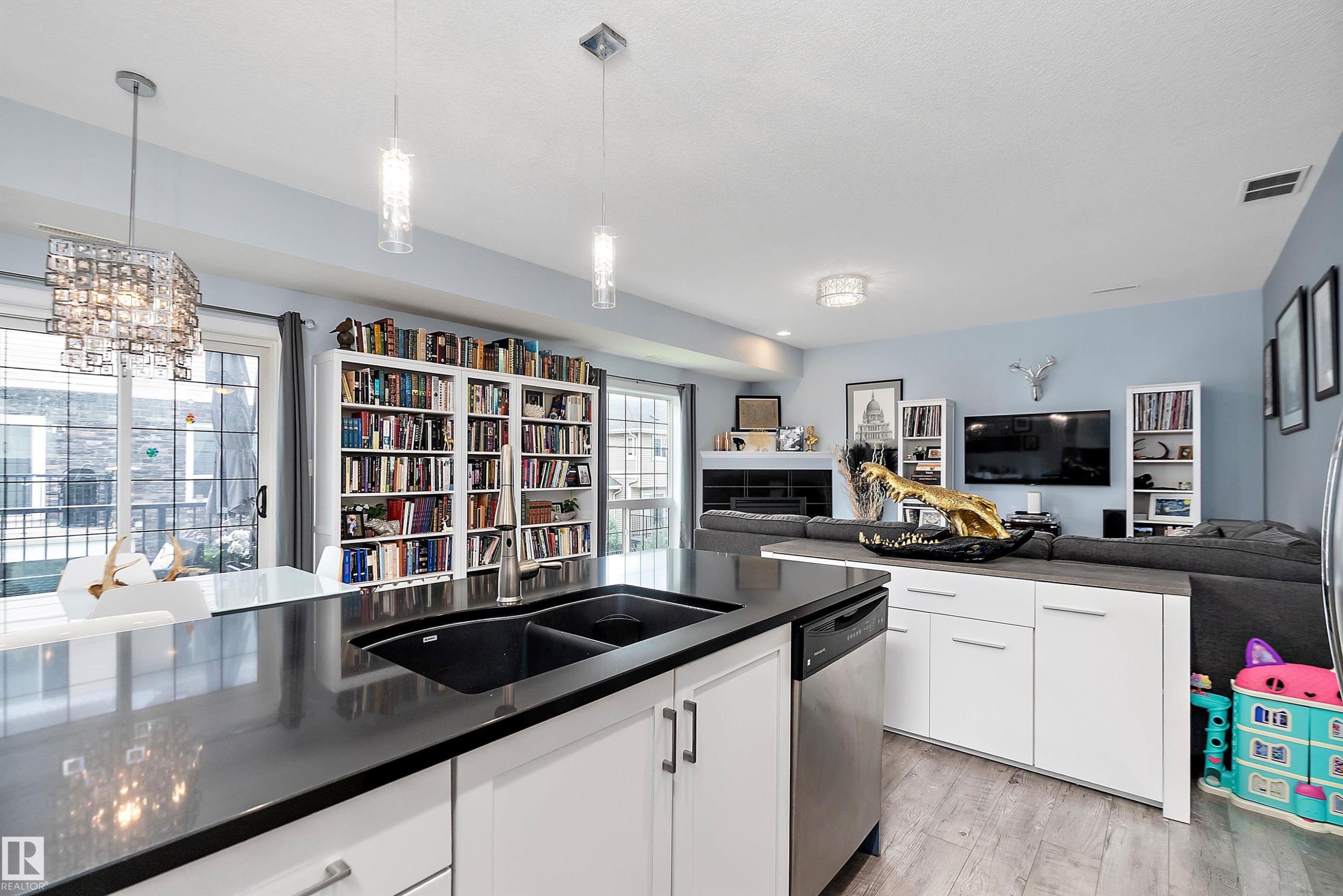 












69 7293 South Terwillegar Drive

,
Edmonton,




AB
T6R 0N5

