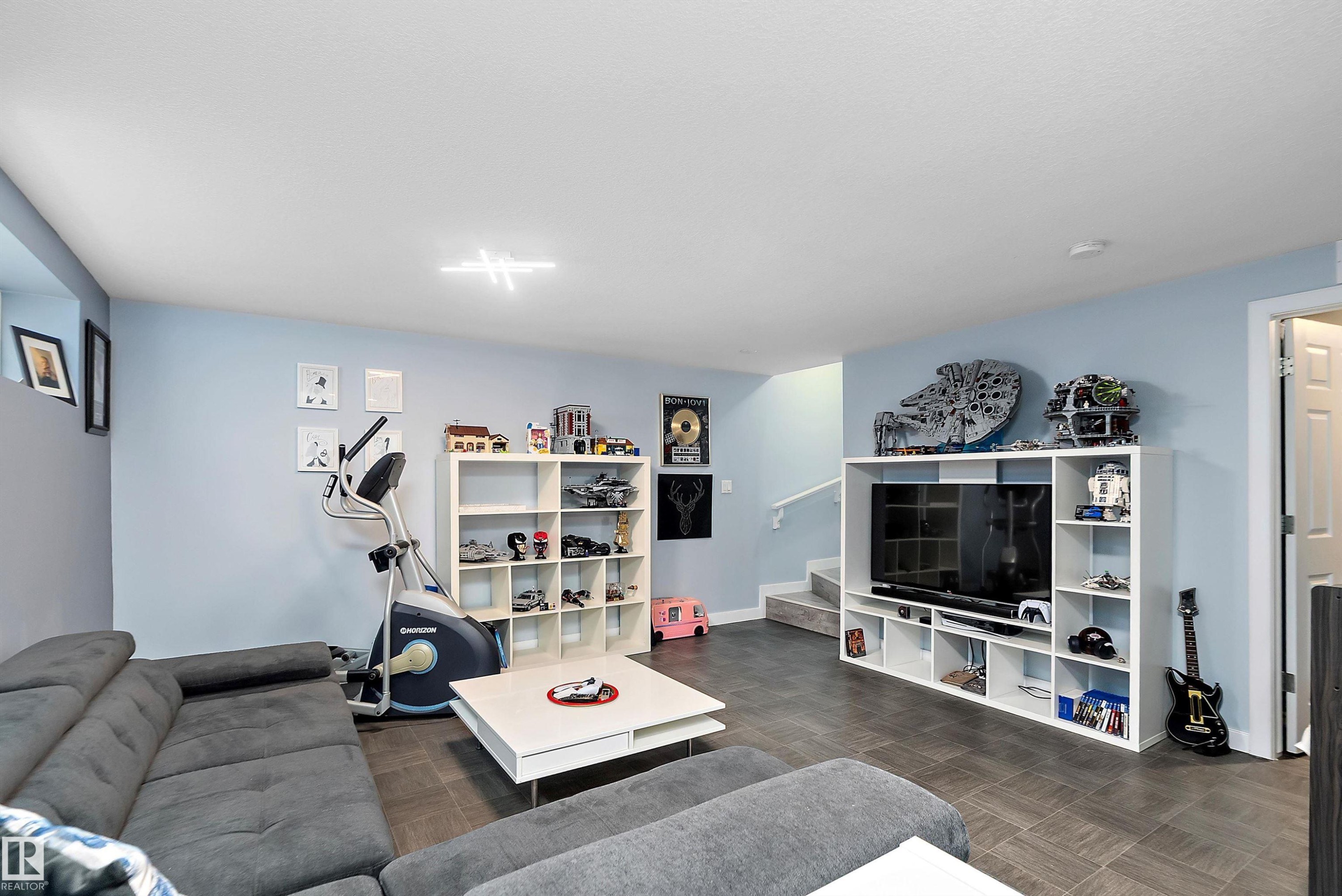 












69 7293 South Terwillegar Drive

,
Edmonton,




AB
T6R 0N5

