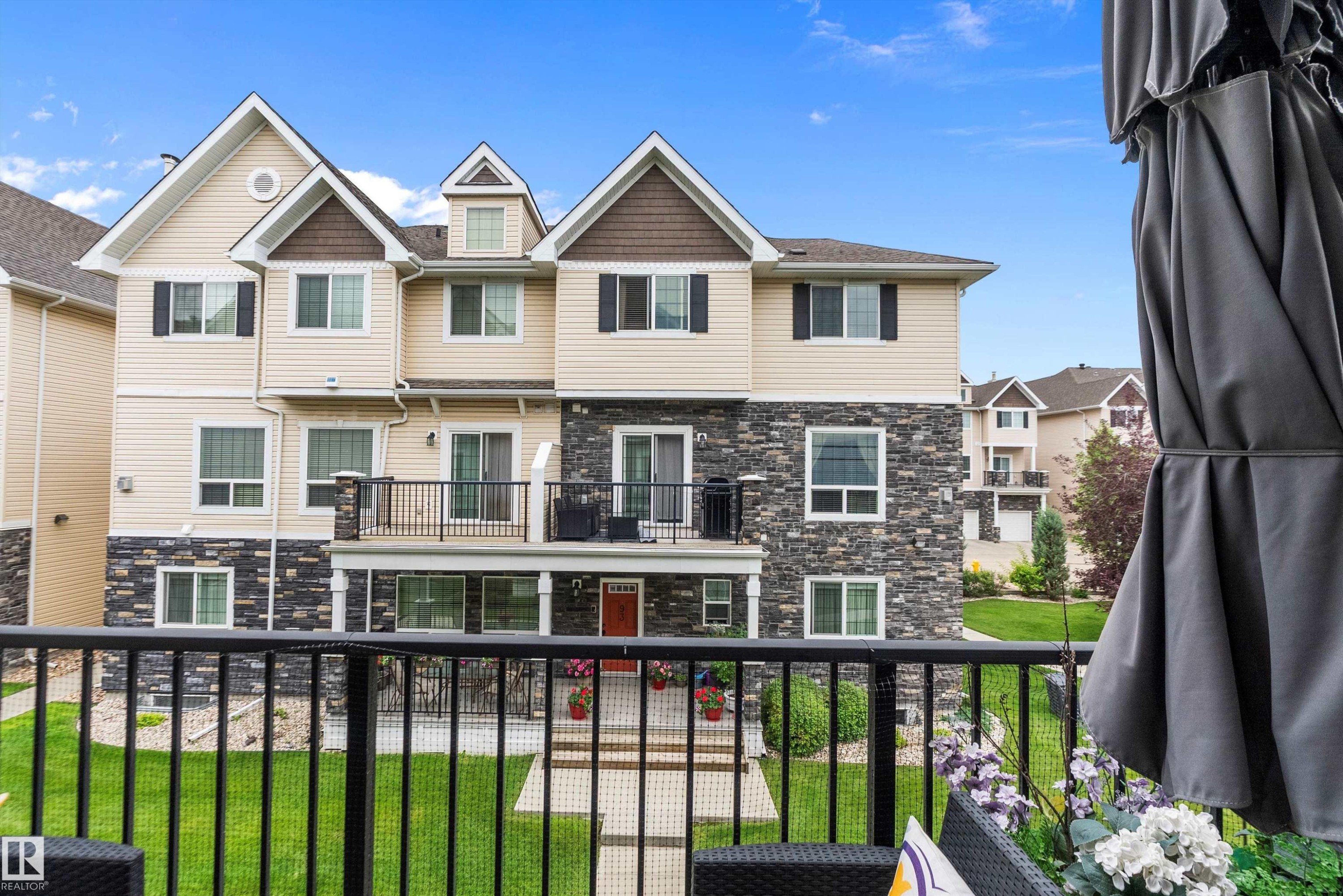 












69 7293 South Terwillegar Drive

,
Edmonton,




AB
T6R 0N5

