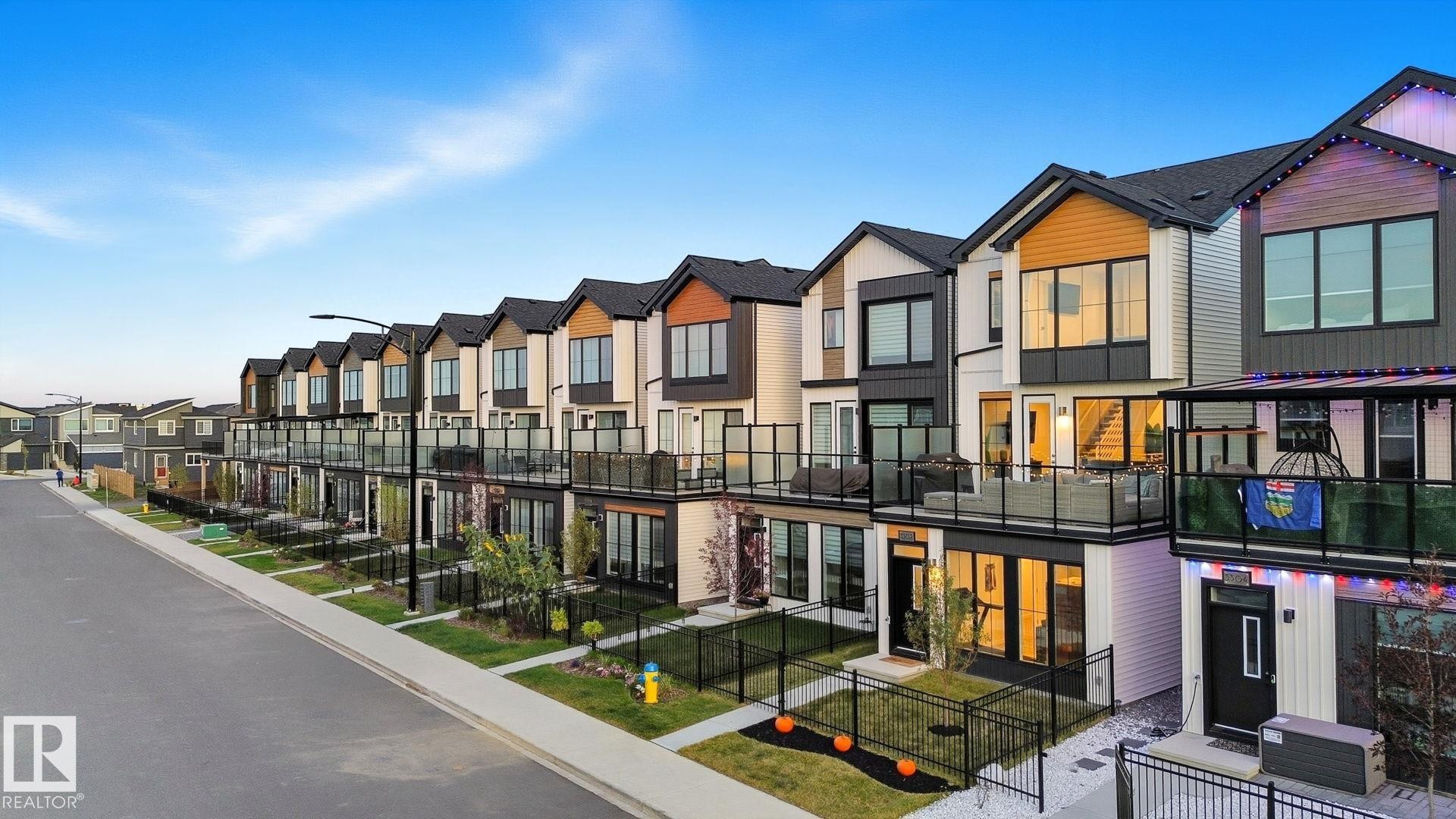 












3302 KULAY Way

,
Edmonton,




AB
T6W 1A5


