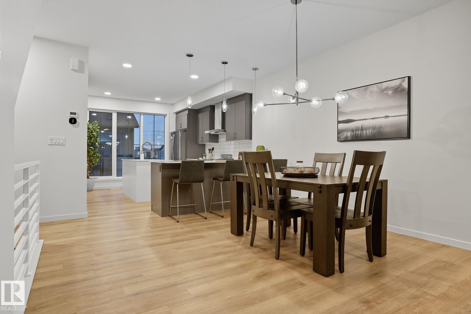 












3302 KULAY Way

,
Edmonton,




AB
T6W 1A5

