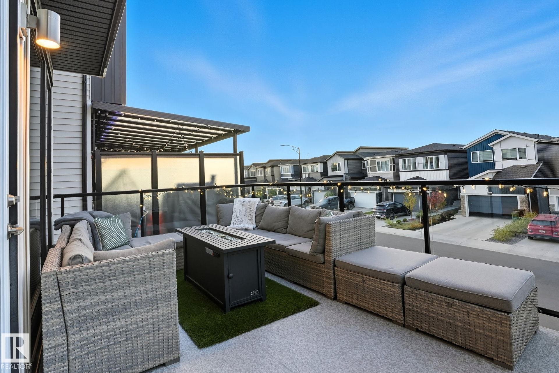 












3302 KULAY Way

,
Edmonton,




AB
T6W 1A5

