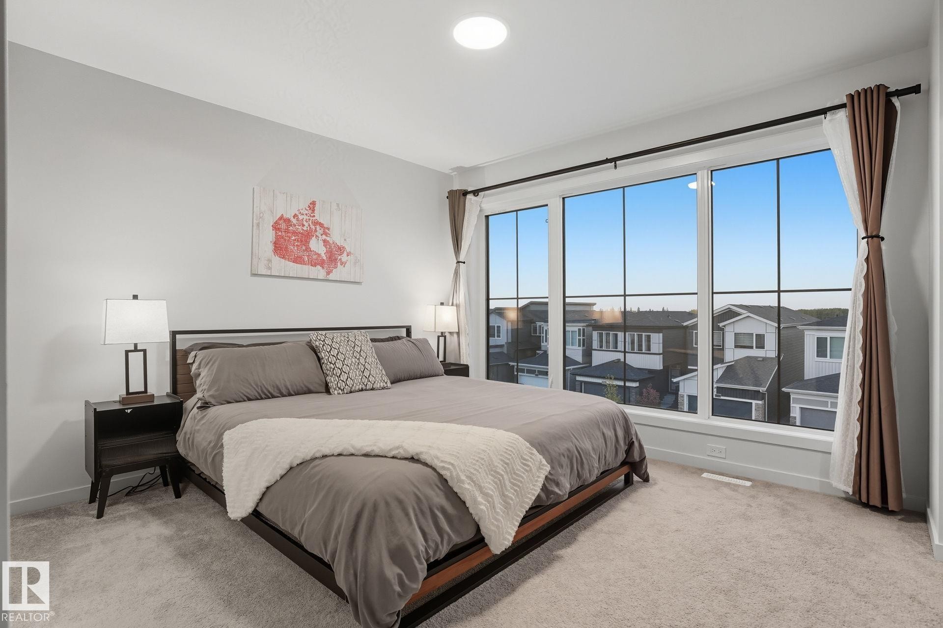 












3302 KULAY Way

,
Edmonton,




AB
T6W 1A5


