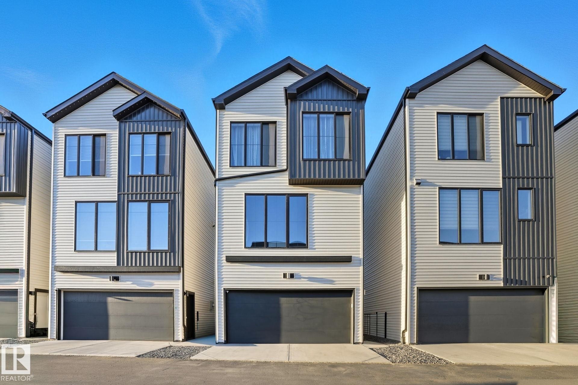 












3302 KULAY Way

,
Edmonton,




AB
T6W 1A5

