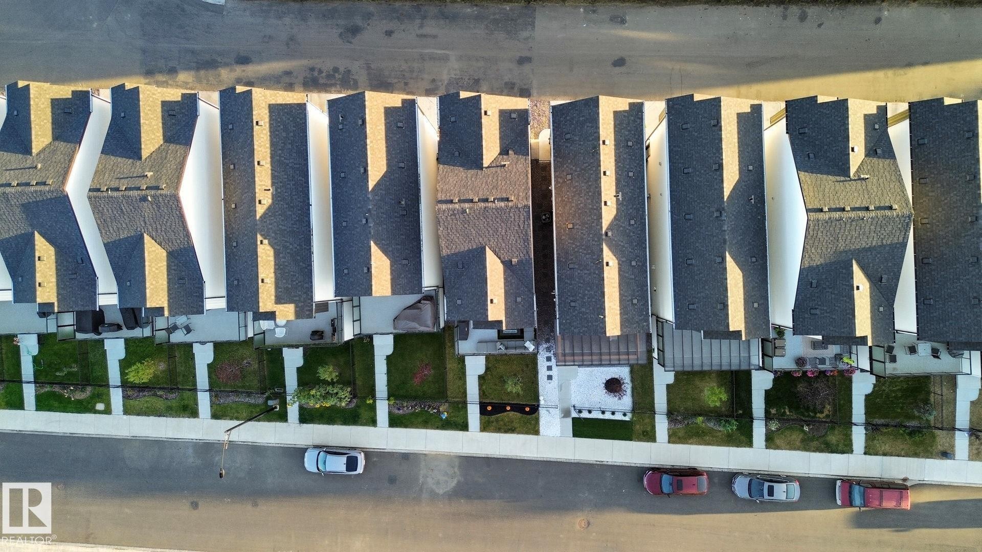












3302 KULAY Way

,
Edmonton,




AB
T6W 1A5

