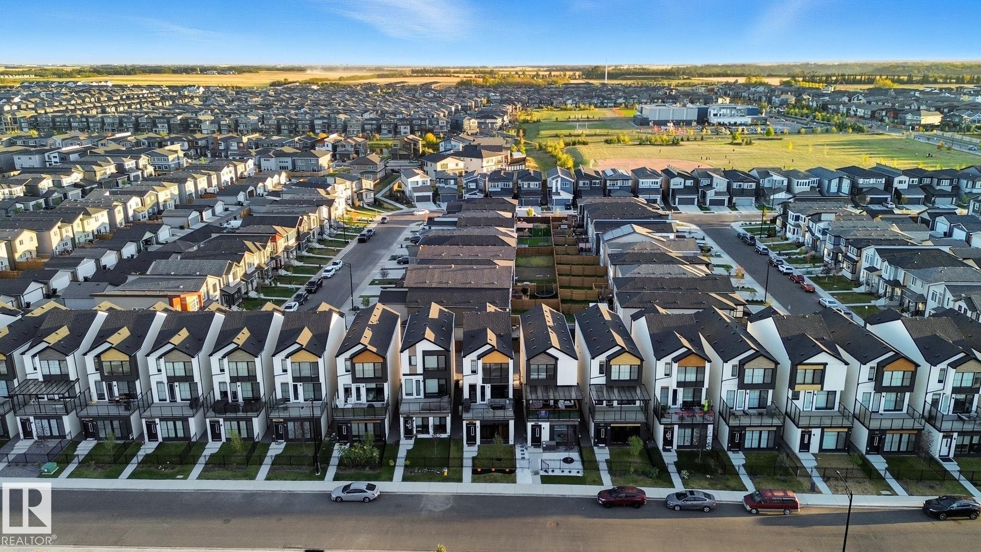 












3302 KULAY Way

,
Edmonton,




AB
T6W 1A5

