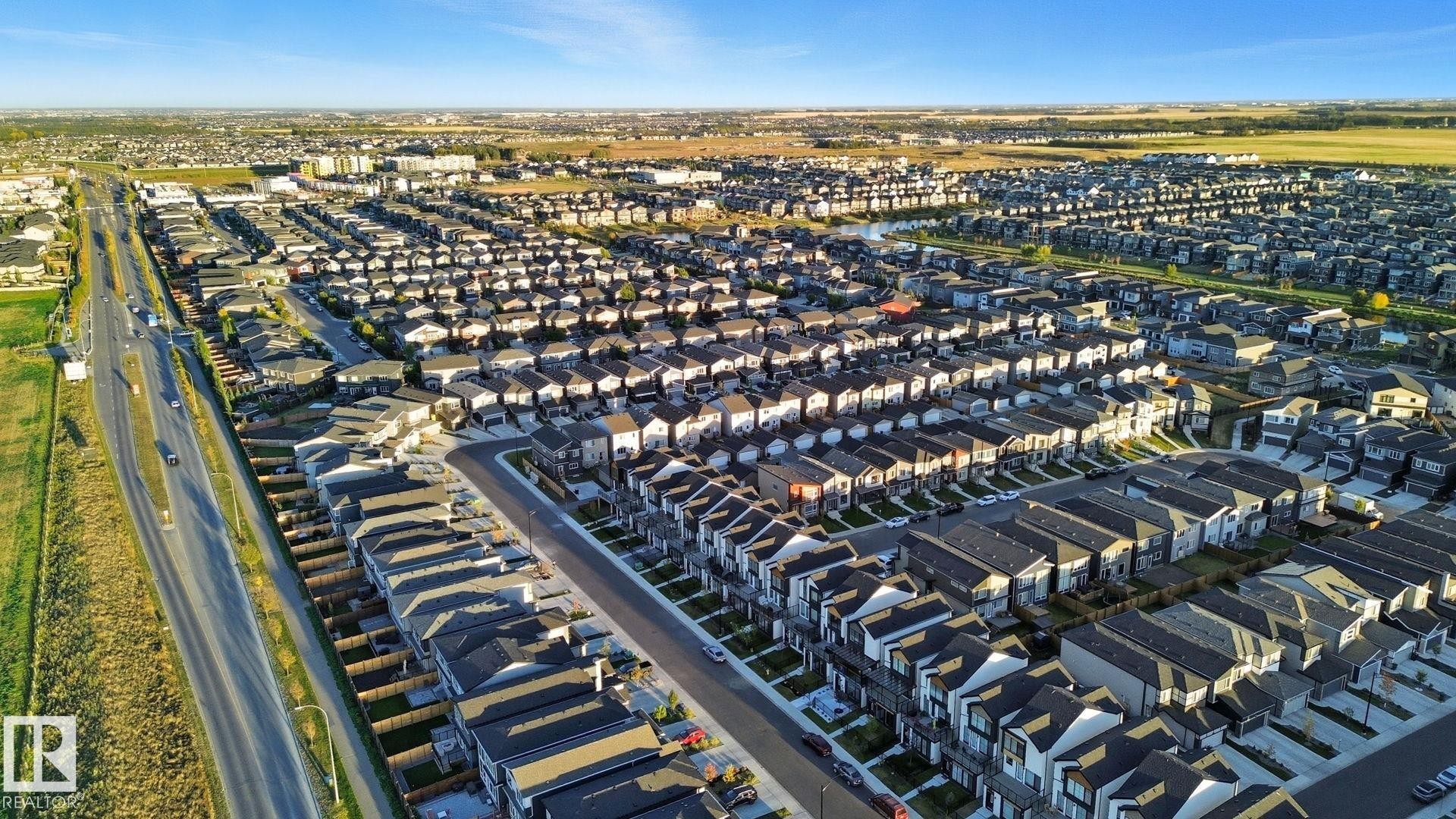 












3302 KULAY Way

,
Edmonton,




AB
T6W 1A5


