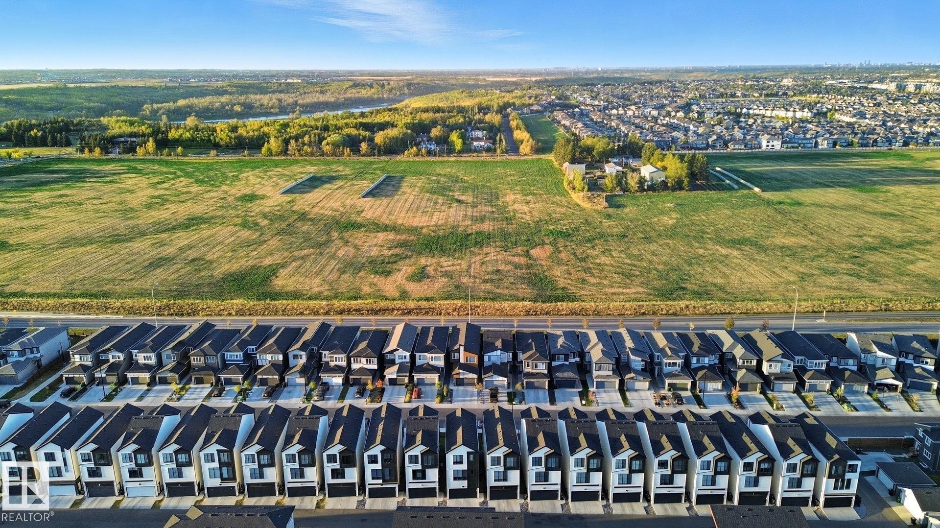 












3302 KULAY Way

,
Edmonton,




AB
T6W 1A5

