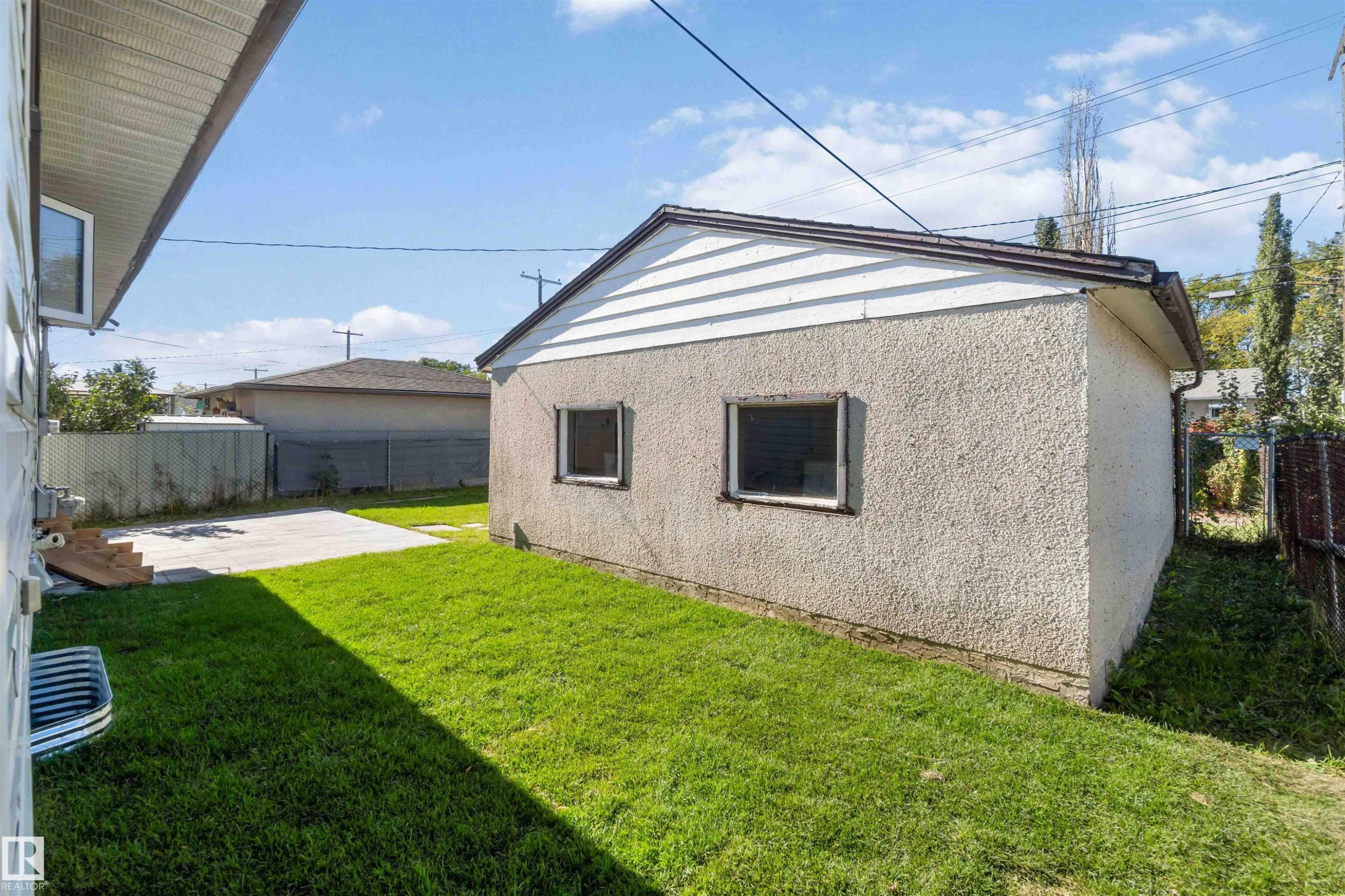 












13124 63 Street

,
Edmonton,




AB
T5A 0W8

