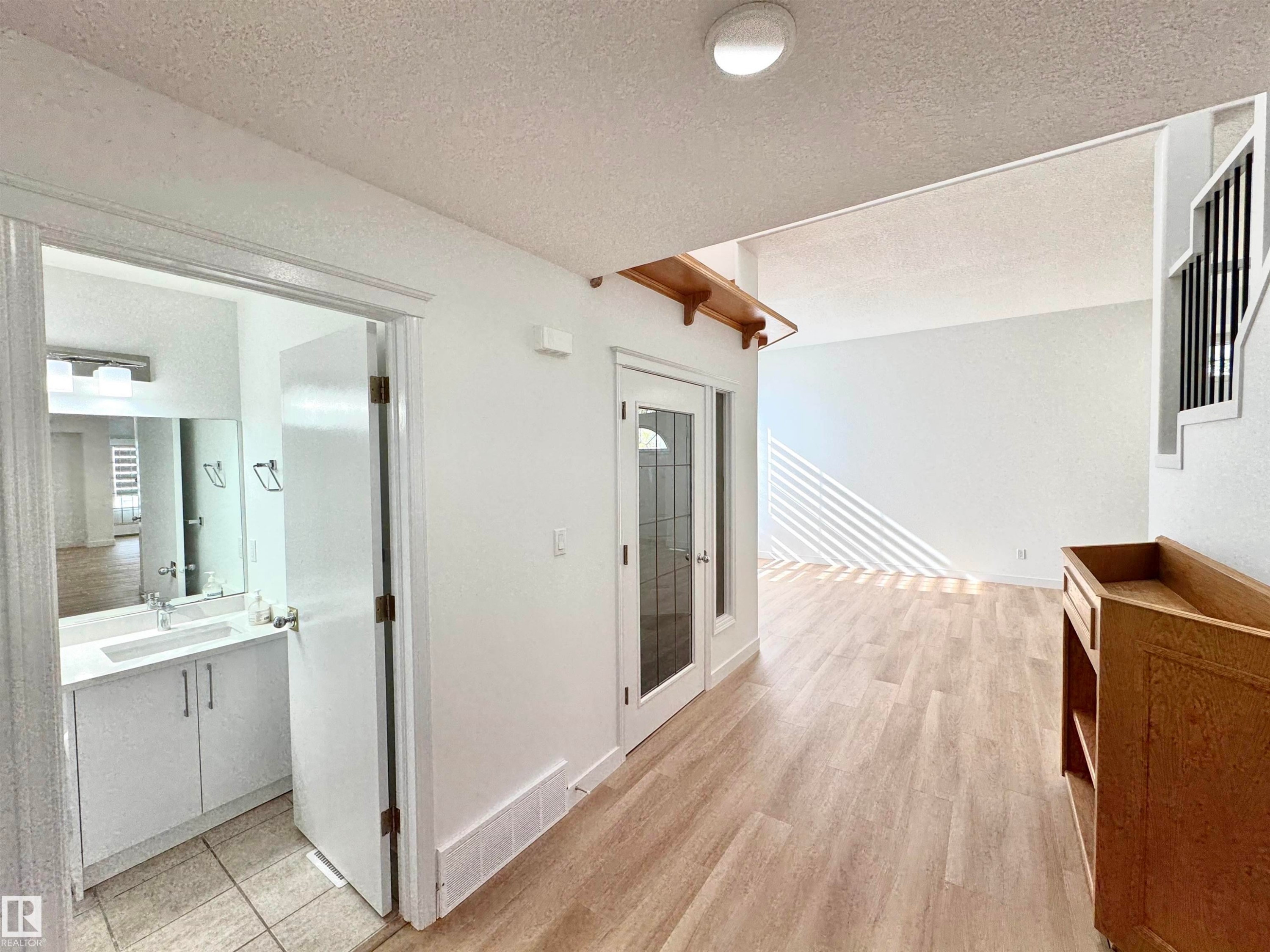 












2908 44A Avenue

,
Edmonton,




AB
T6T 1G9


