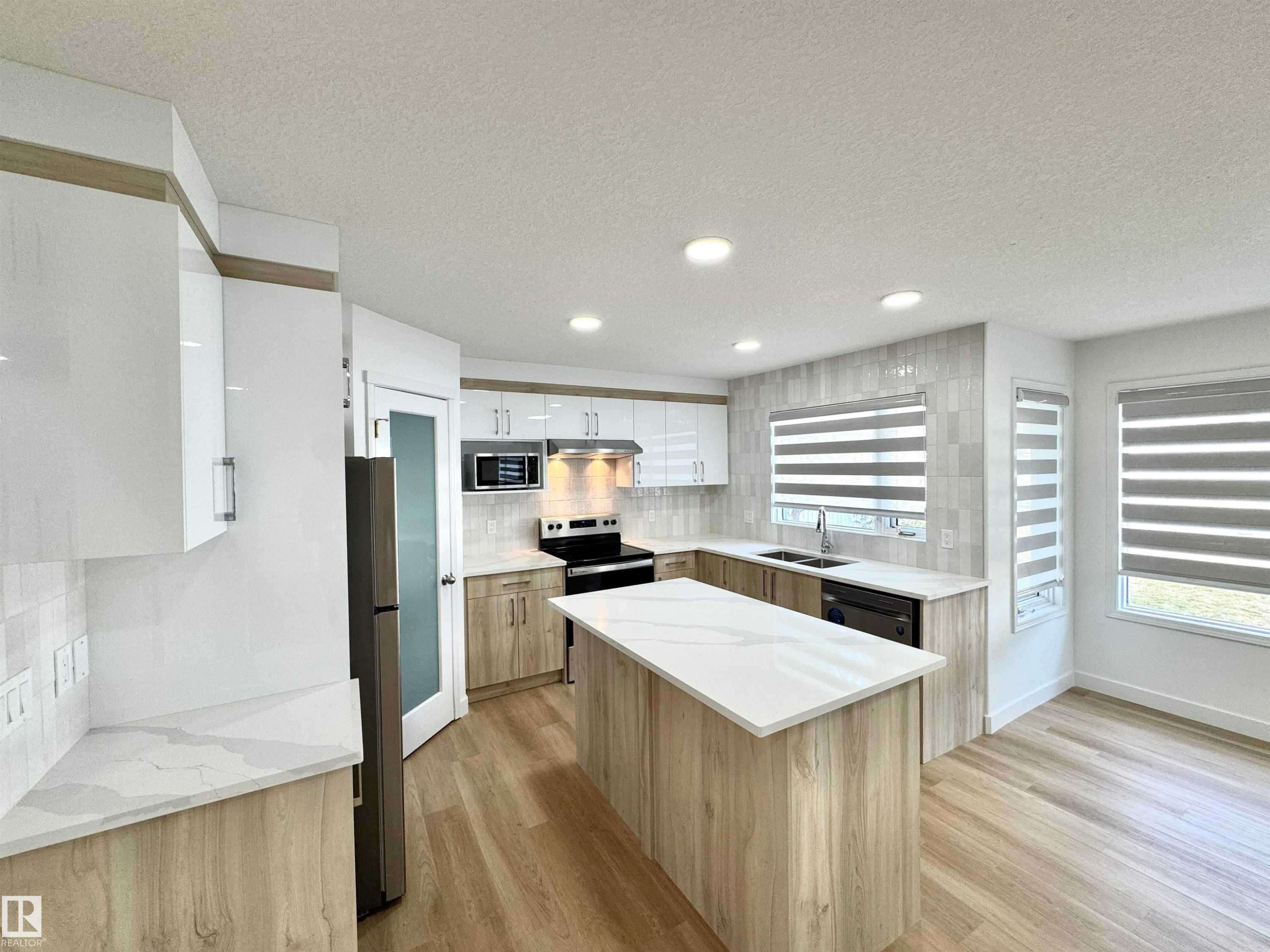 












2908 44A Avenue

,
Edmonton,




AB
T6T 1G9

