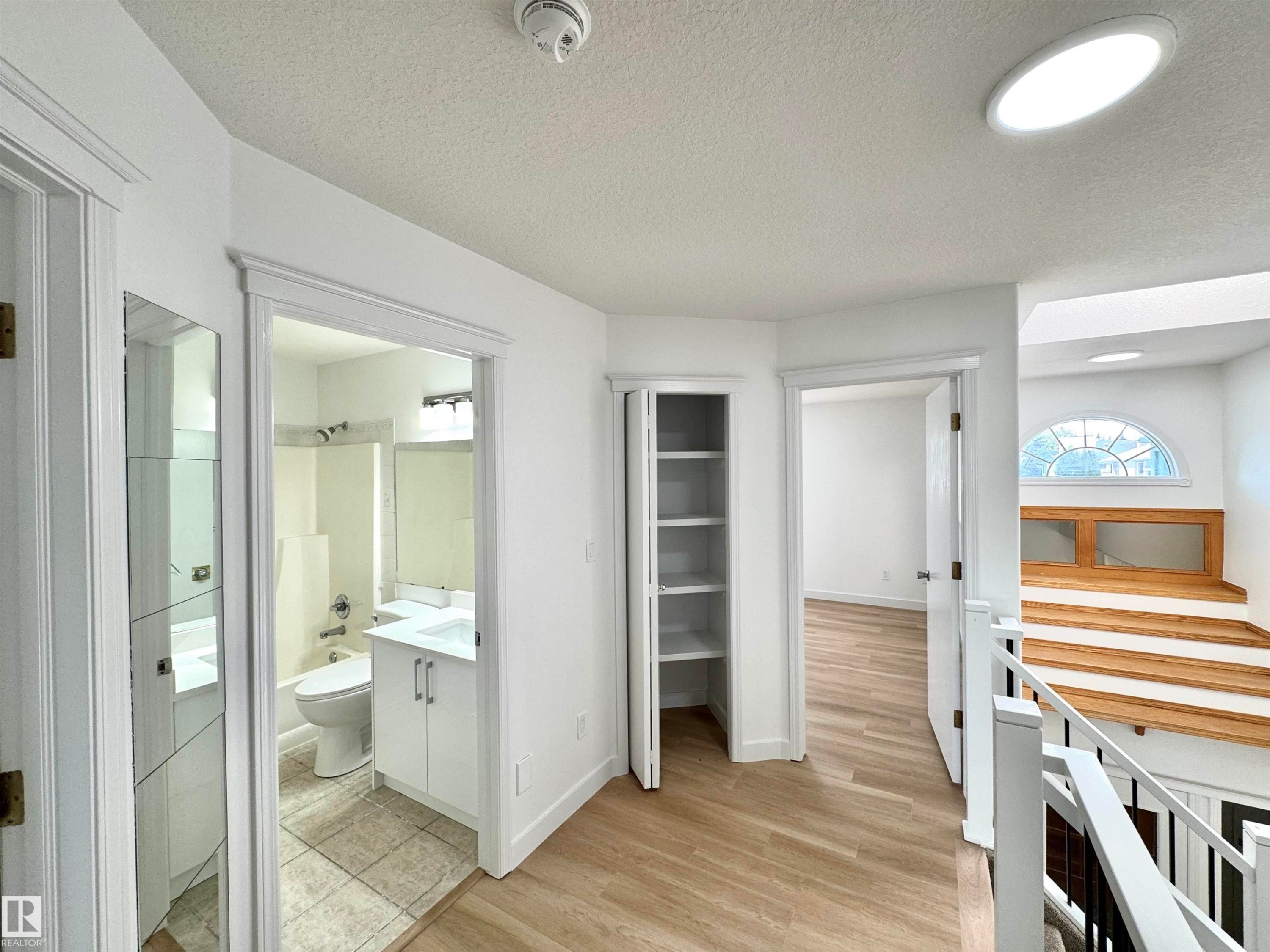












2908 44A Avenue

,
Edmonton,




AB
T6T 1G9

