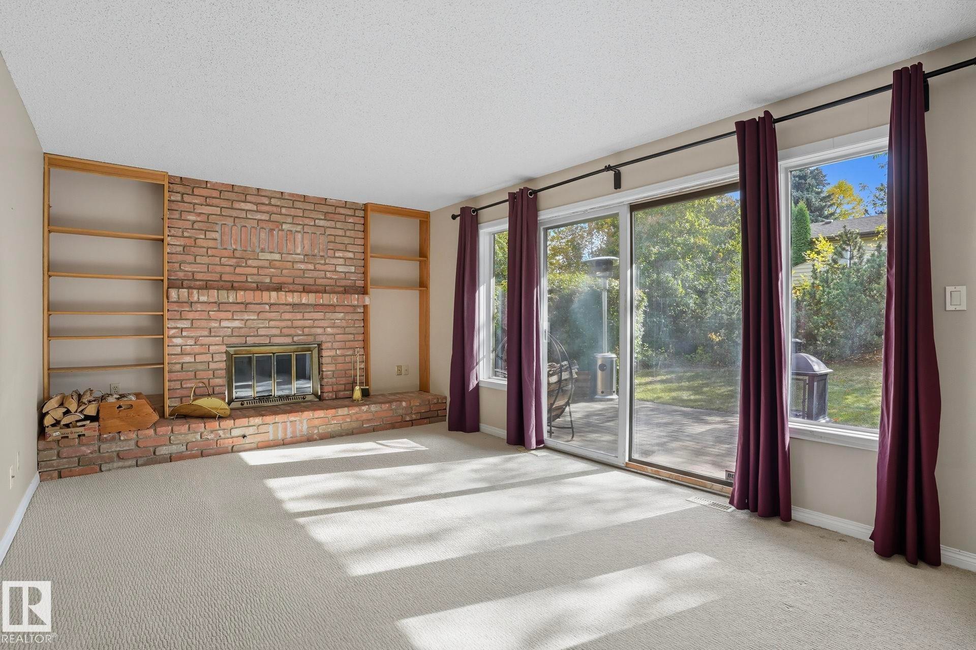 












7 PEMBINA Place

,
St. Albert,




AB
T8N 4P7

