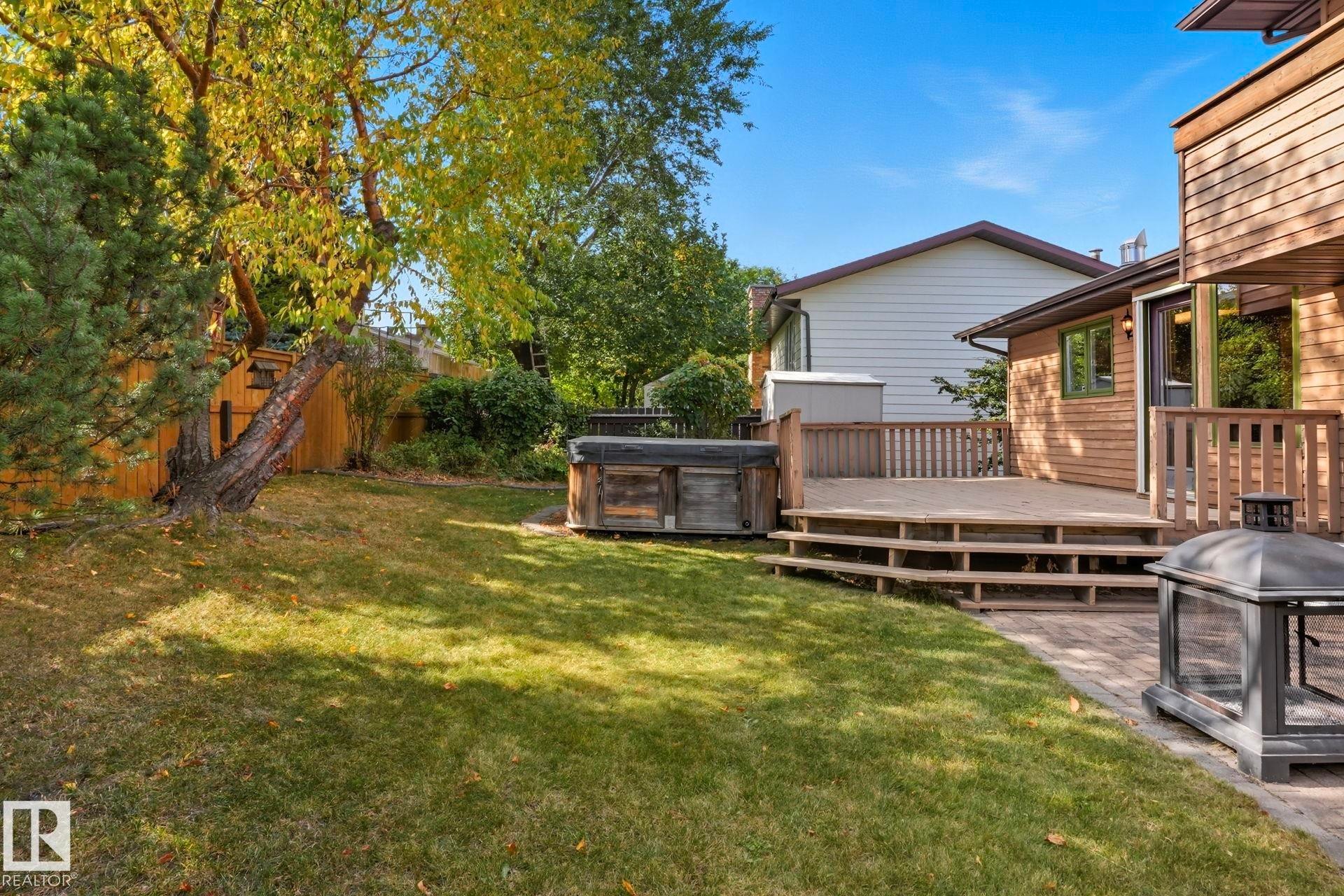 












7 PEMBINA Place

,
St. Albert,




AB
T8N 4P7

