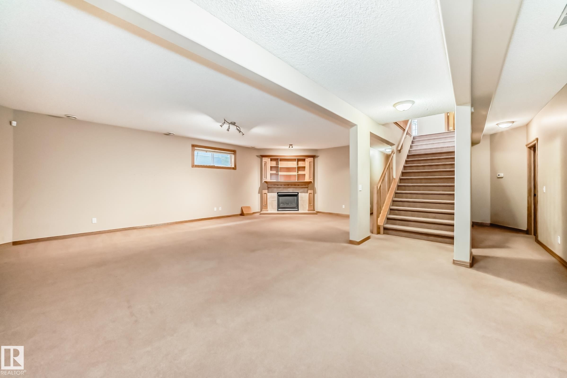 












10819 178 Avenue

,
Edmonton,




AB
T5X 6H6

