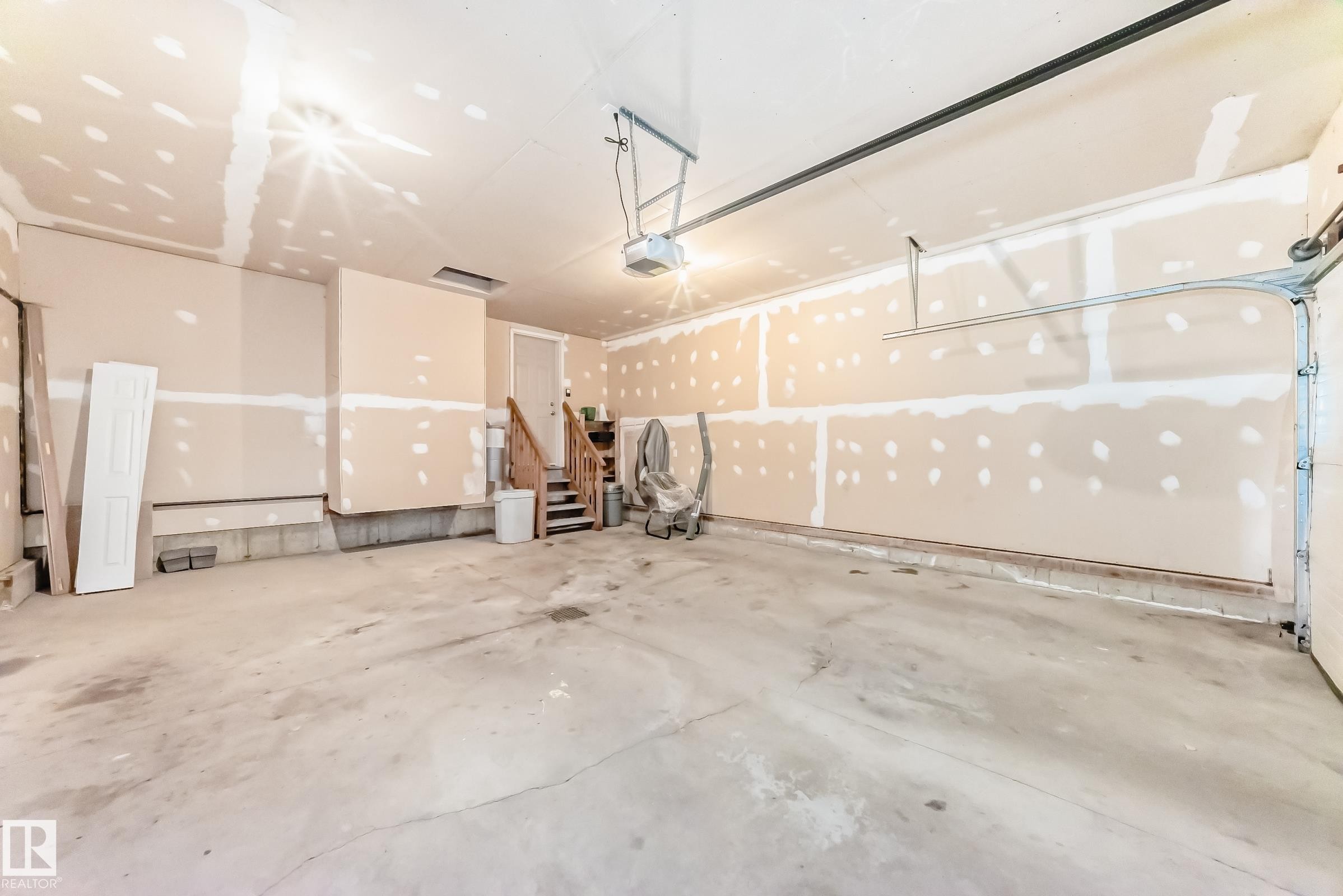 












10819 178 Avenue

,
Edmonton,




AB
T5X 6H6

