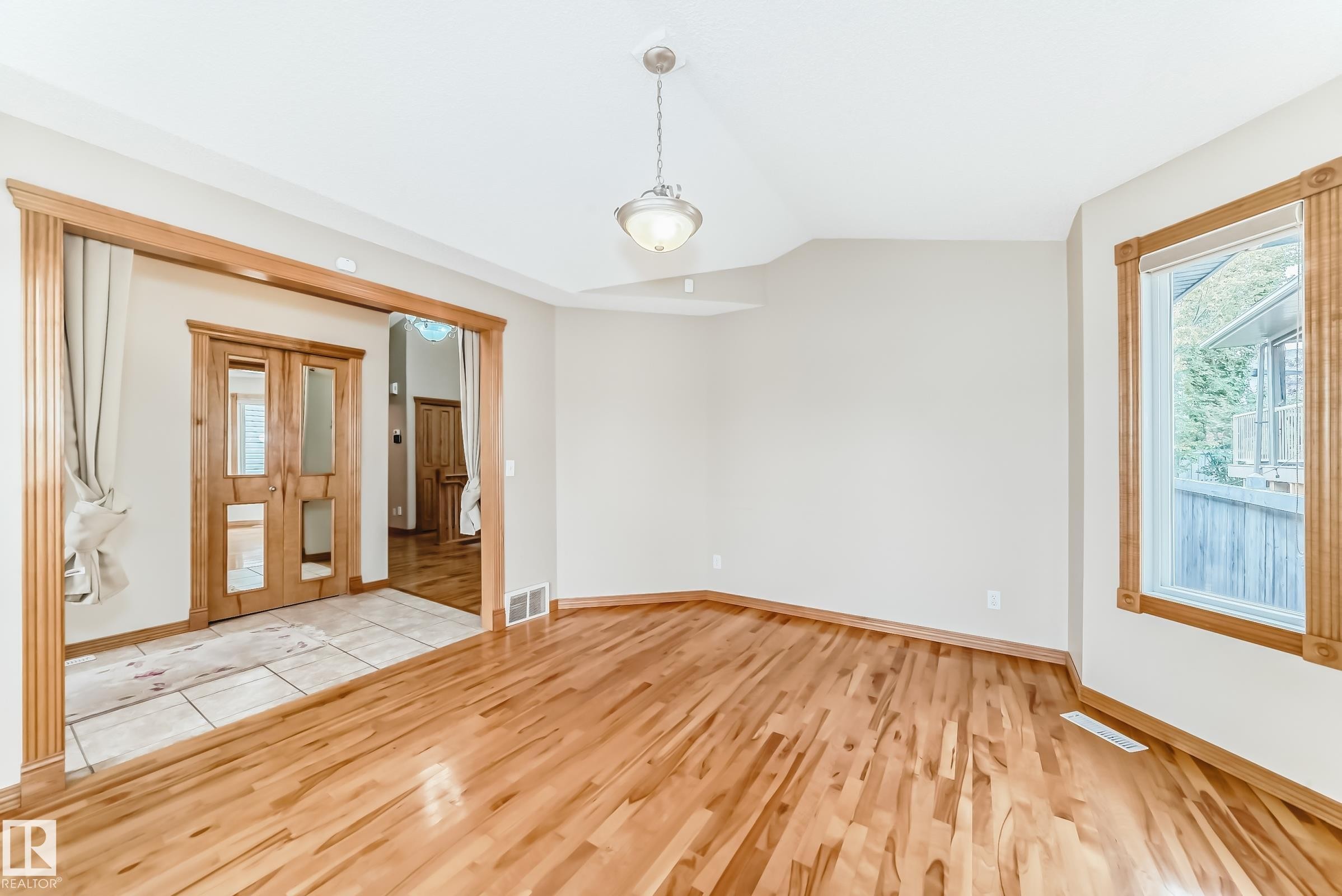 












10819 178 Avenue

,
Edmonton,




AB
T5X 6H6

