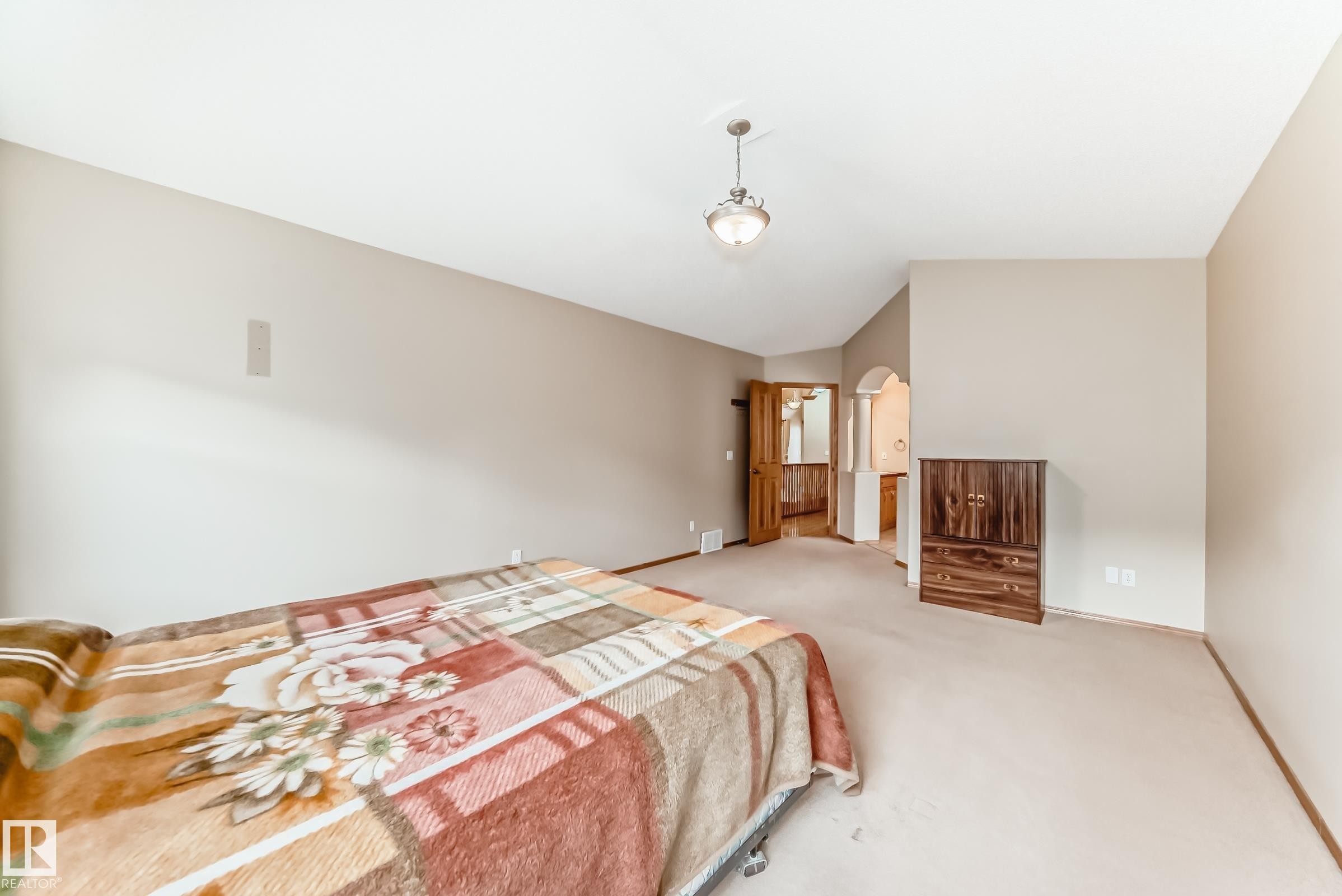 












10819 178 Avenue

,
Edmonton,




AB
T5X 6H6

