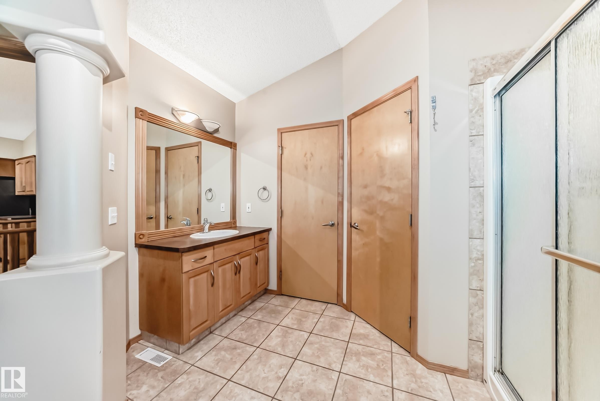 












10819 178 Avenue

,
Edmonton,




AB
T5X 6H6

