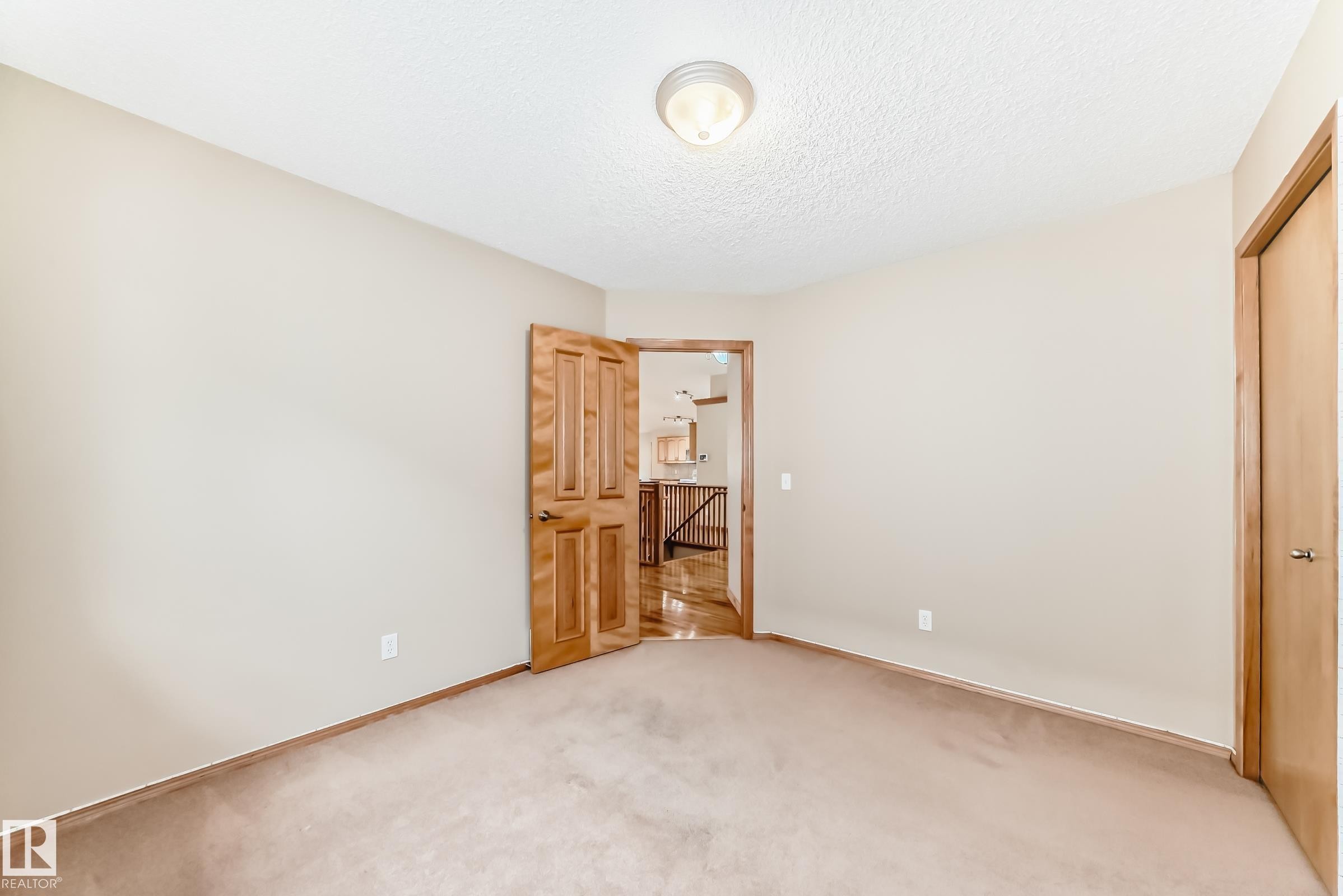 












10819 178 Avenue

,
Edmonton,




AB
T5X 6H6

