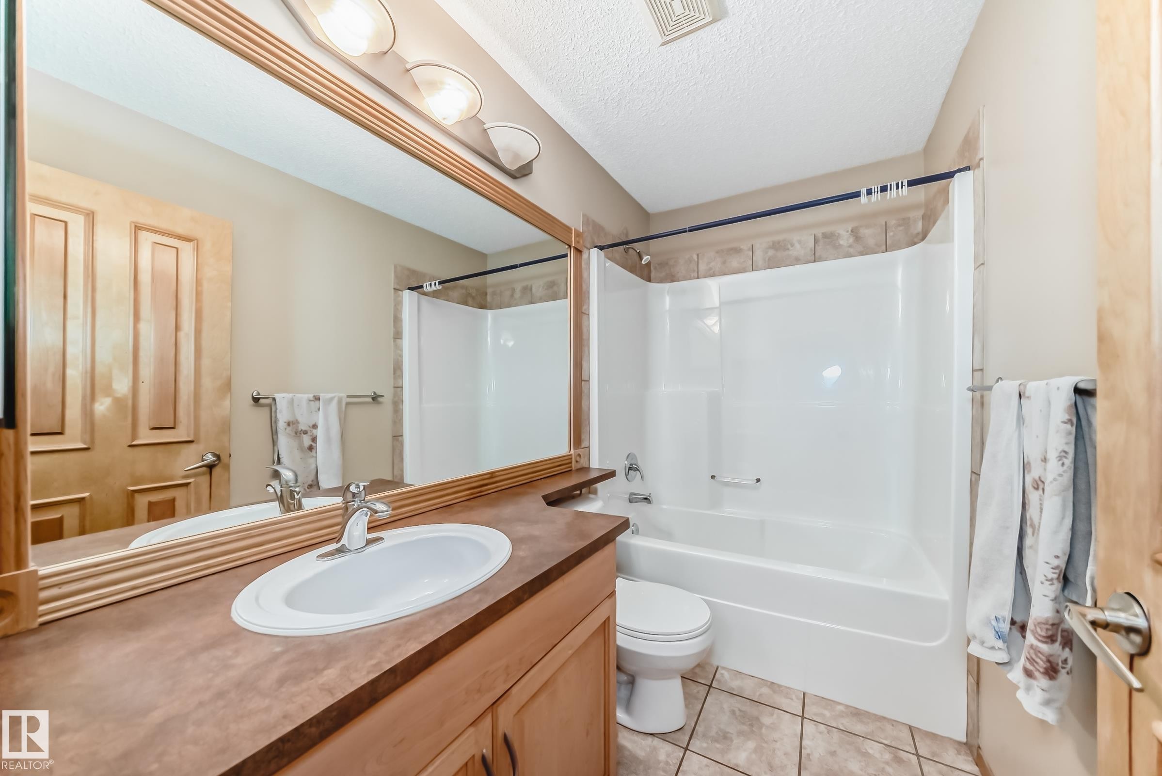 












10819 178 Avenue

,
Edmonton,




AB
T5X 6H6

