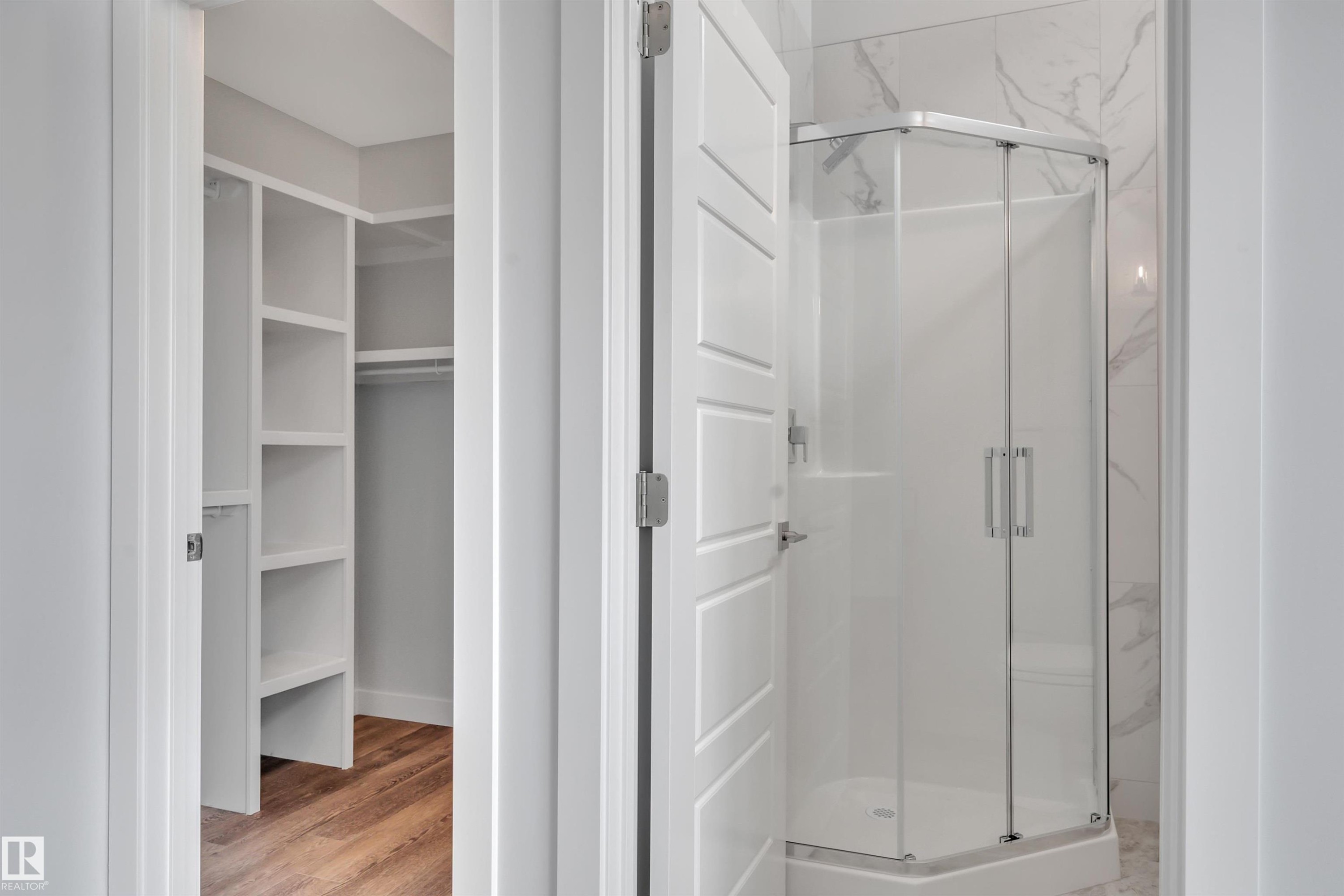 












5006 48 Ave

,
Leduc,




AB
T9E 7H7

