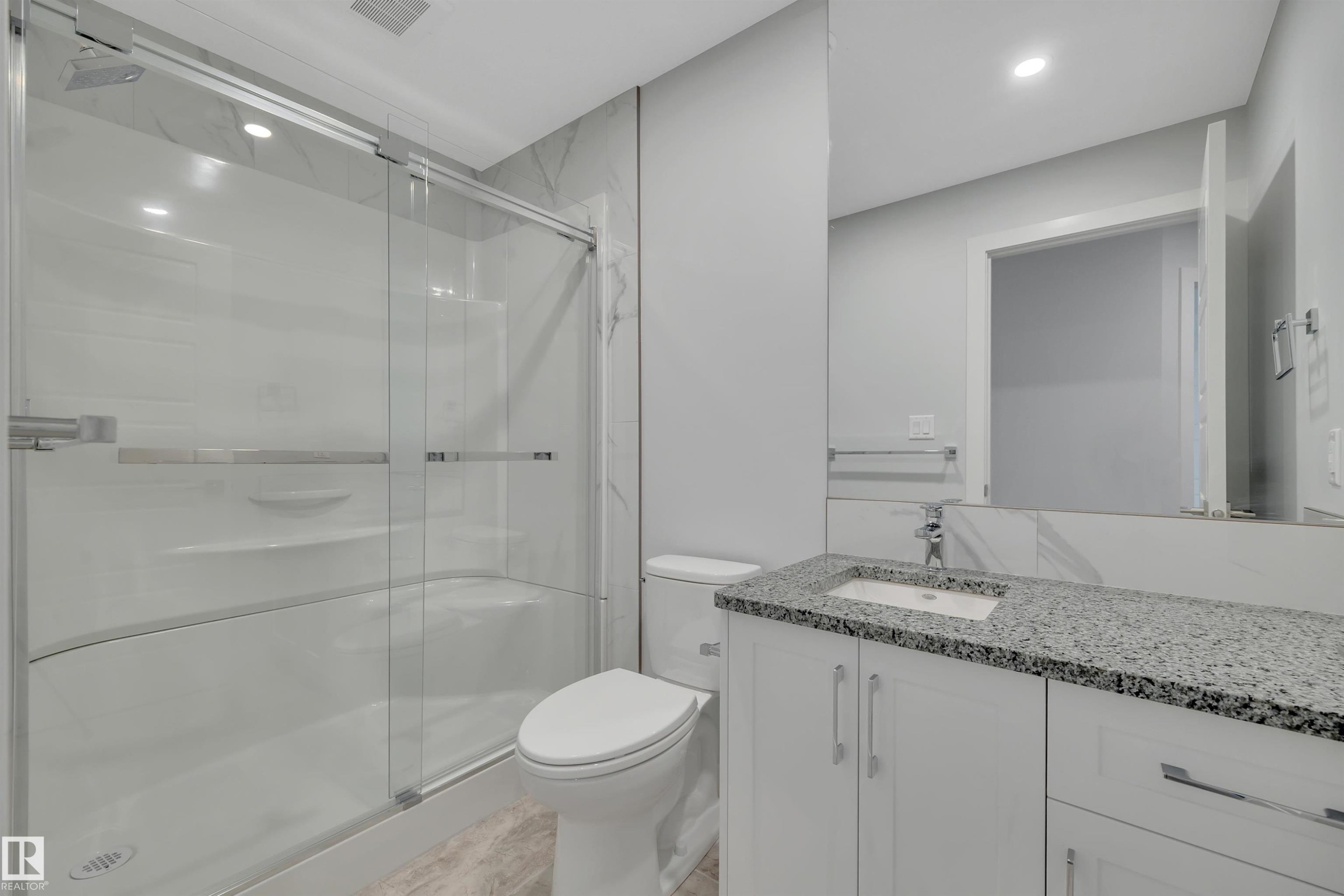 












5006 48 Ave

,
Leduc,




AB
T9E 7H7

