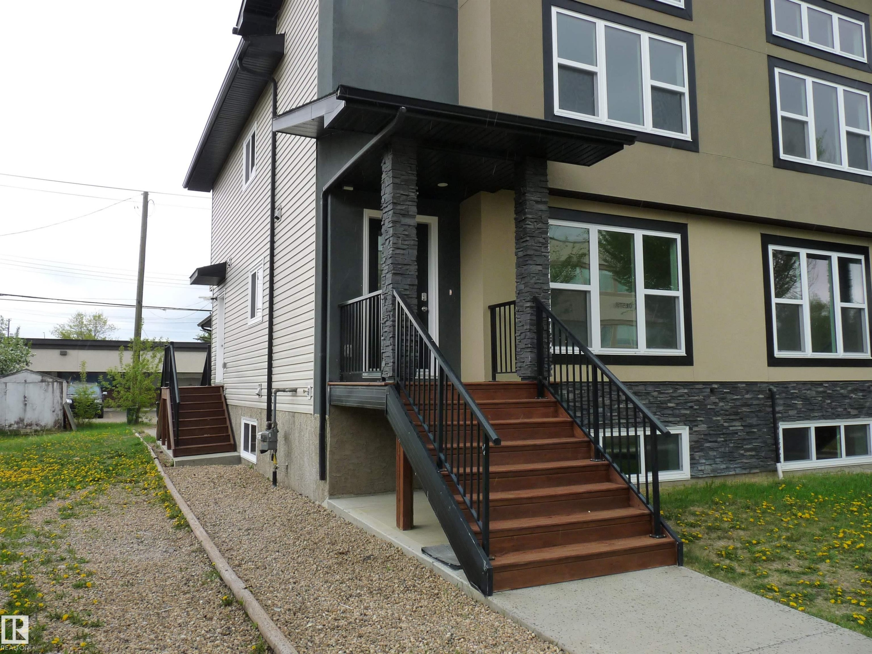 












5008 48 Ave

,
Leduc,




AB
T9E 7H7

