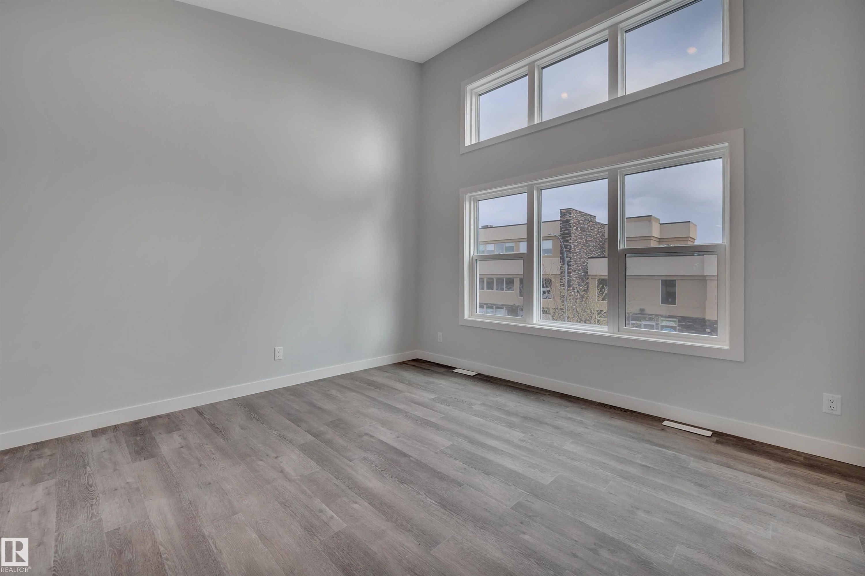 












5008 48 Ave

,
Leduc,




AB
T9E 7H7

