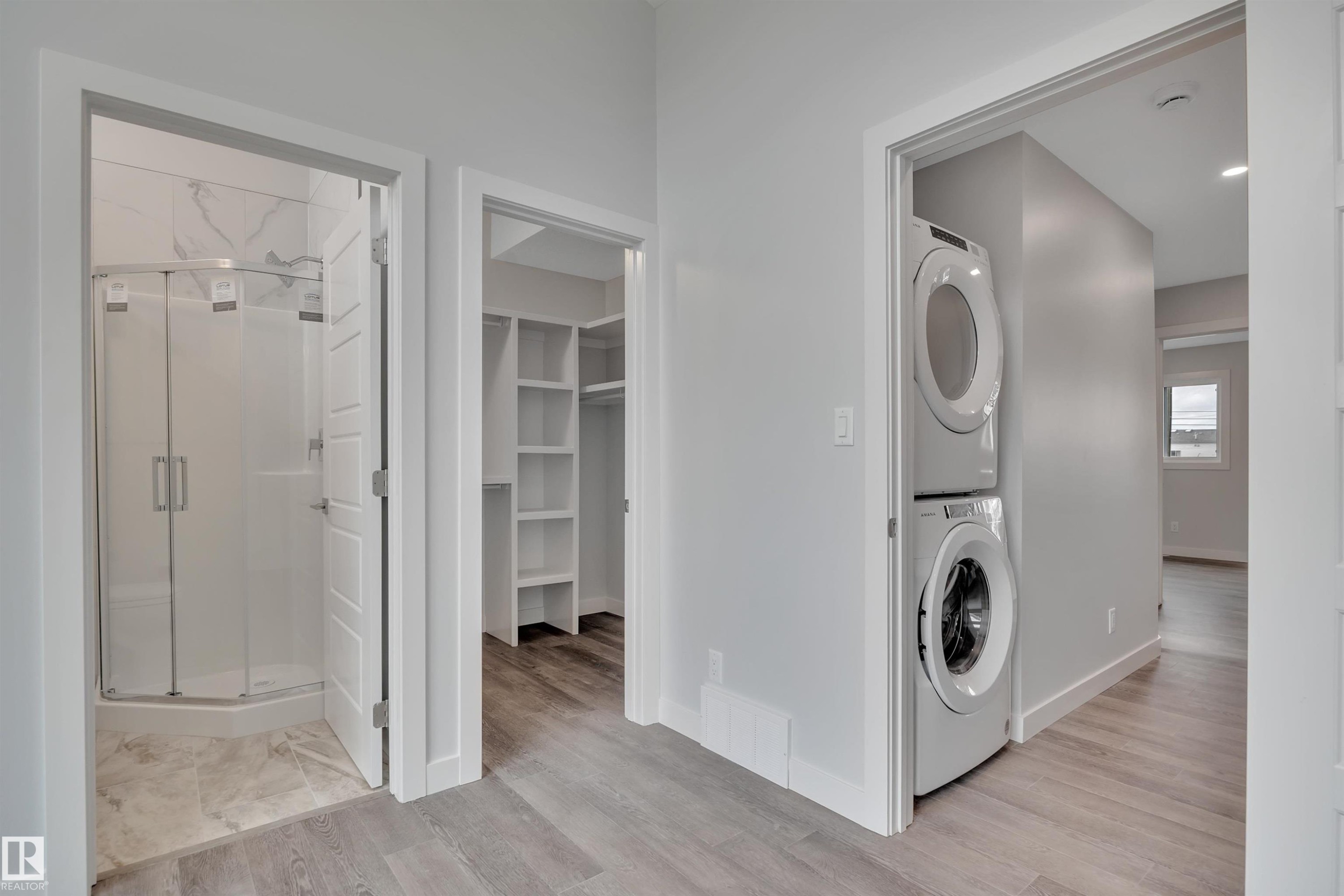 












5008 48 Ave

,
Leduc,




AB
T9E 7H7

