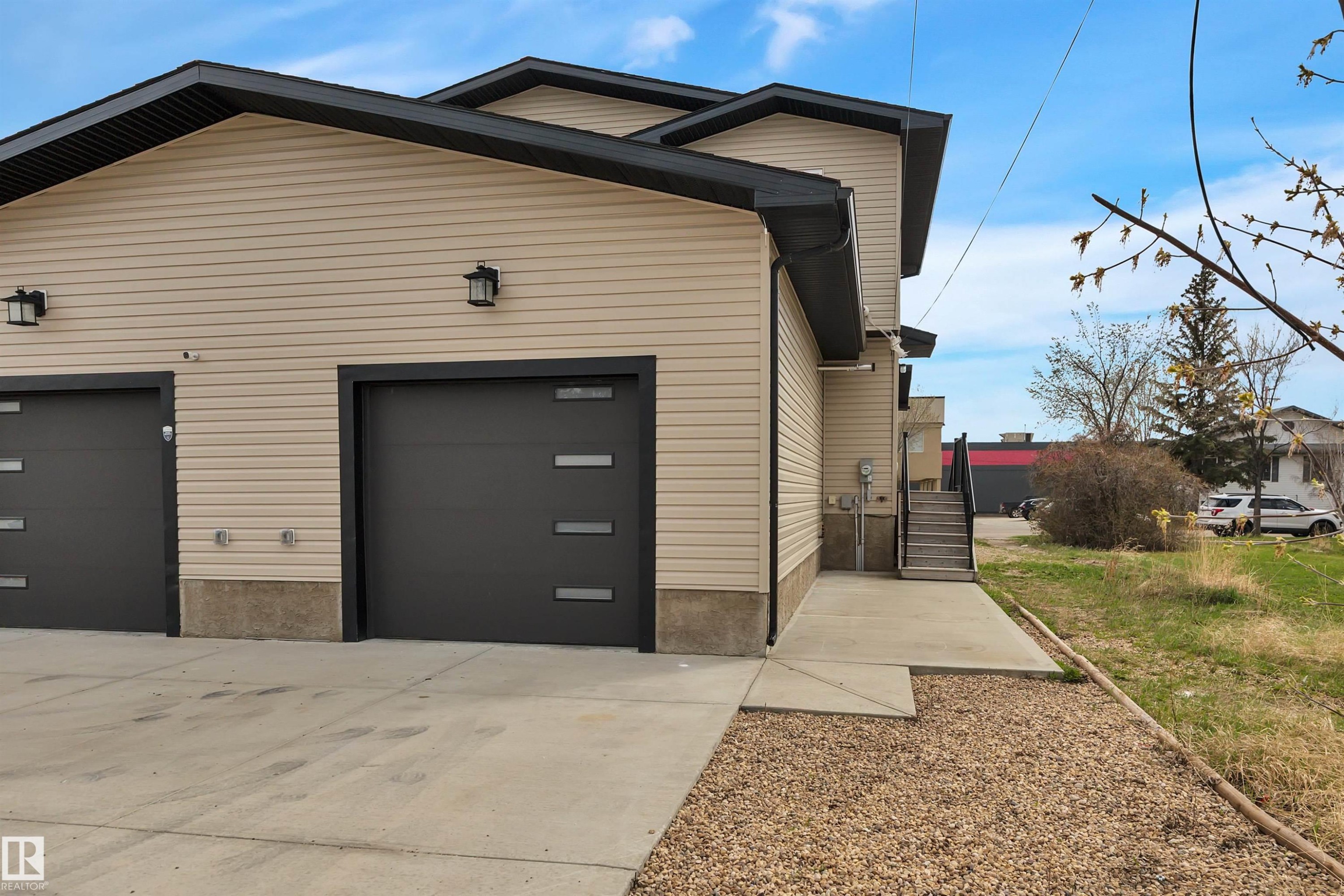 












5008 48 Ave

,
Leduc,




AB
T9E 7H7

