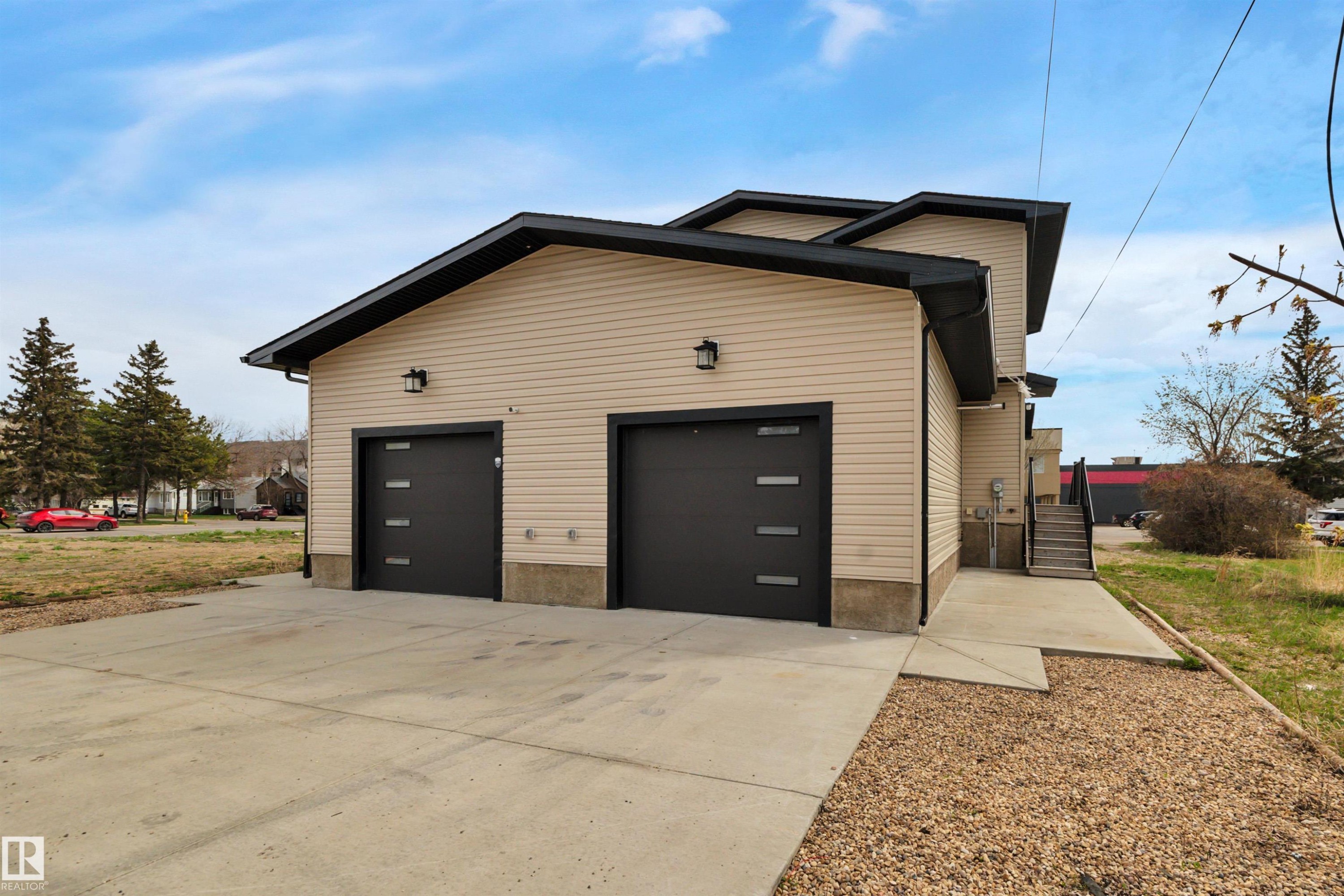 












5008 48 Ave

,
Leduc,




AB
T9E 7H7


