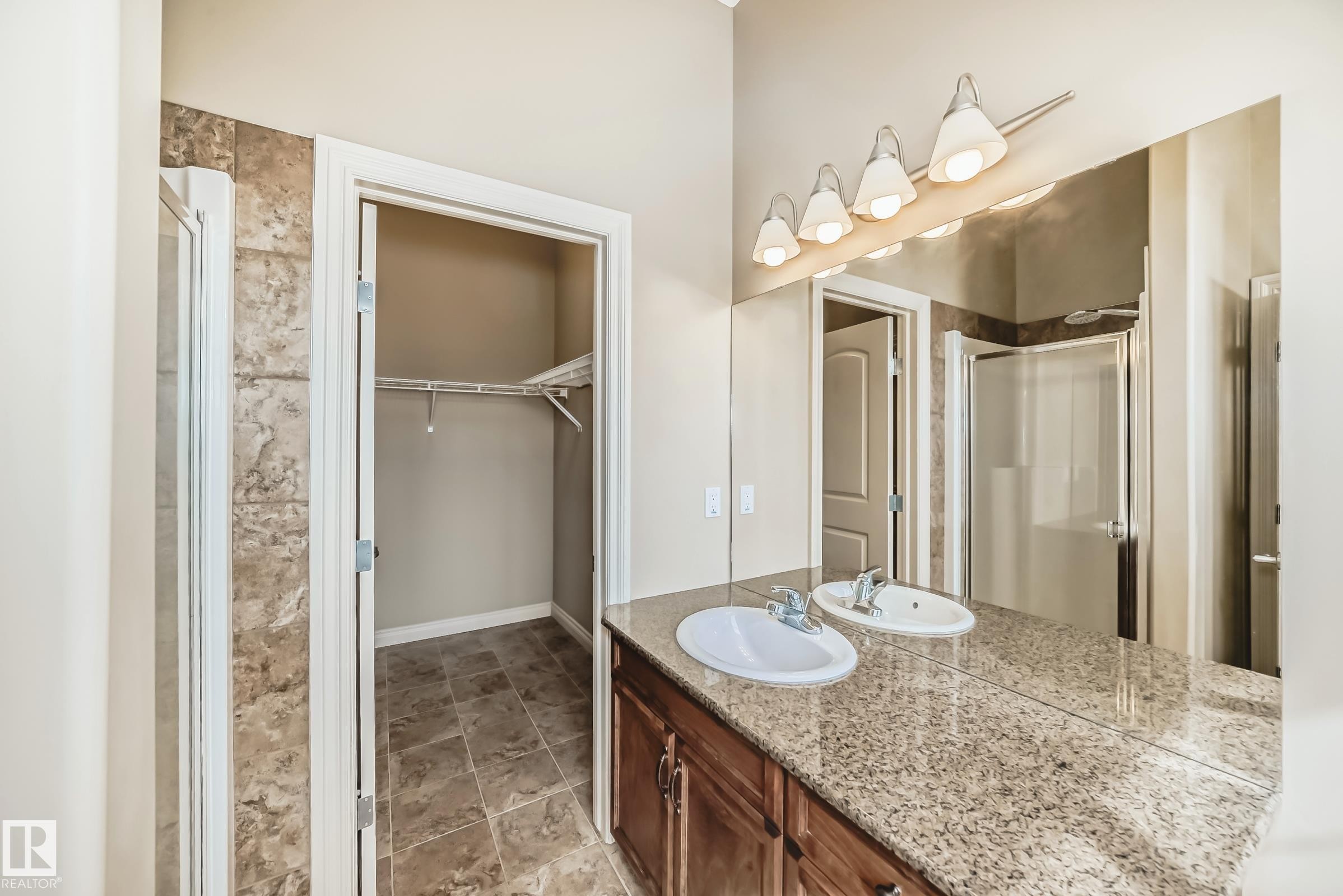 












13 12610 15 Avenue

,
Edmonton,




AB
T6W 1X1

