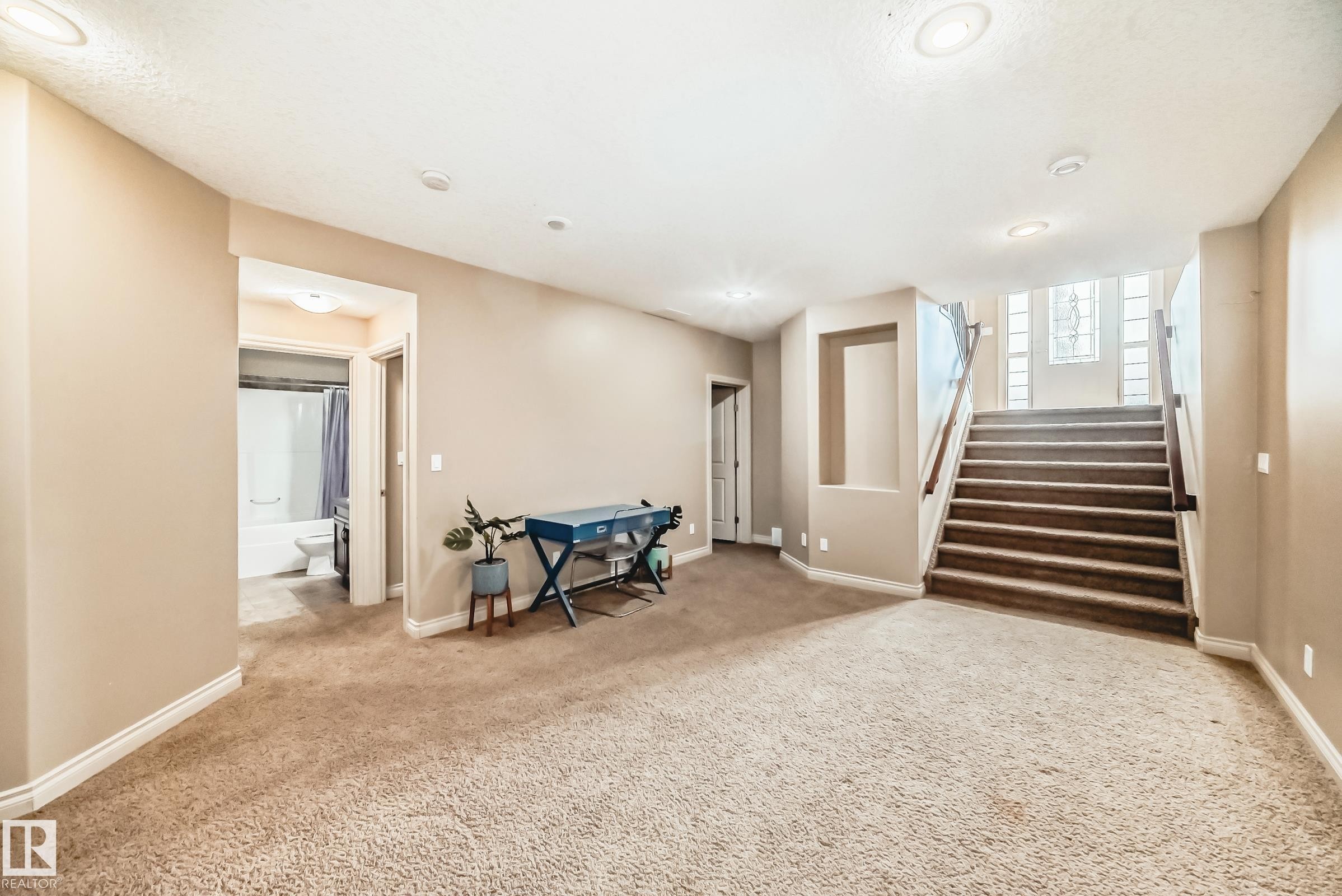 












13 12610 15 Avenue

,
Edmonton,




AB
T6W 1X1

